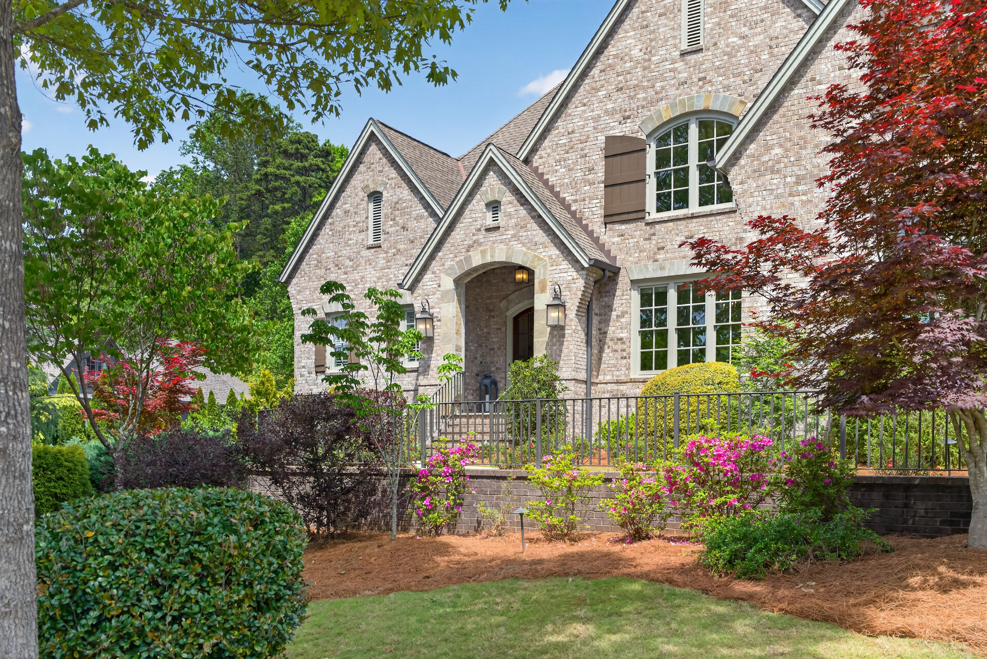  Experience Luxury in One of Georgia’s Most Prestigious Gated Golf Communities - 物件實景