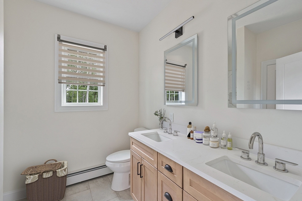 Phillipston, Massachusetts, 01331, United States, 3 Bedrooms Bedrooms, ,2 BathroomsBathrooms,Residential,For Sale,1901312