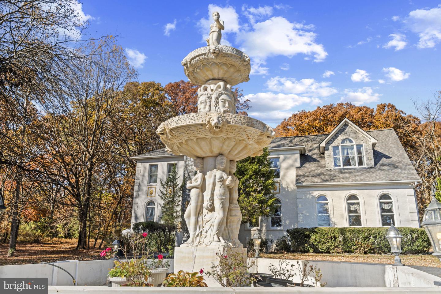 Reston, Virginia, 20190, United States, 6 Bedrooms Bedrooms, ,6 BathroomsBathrooms,Residential,For Sale,1987632