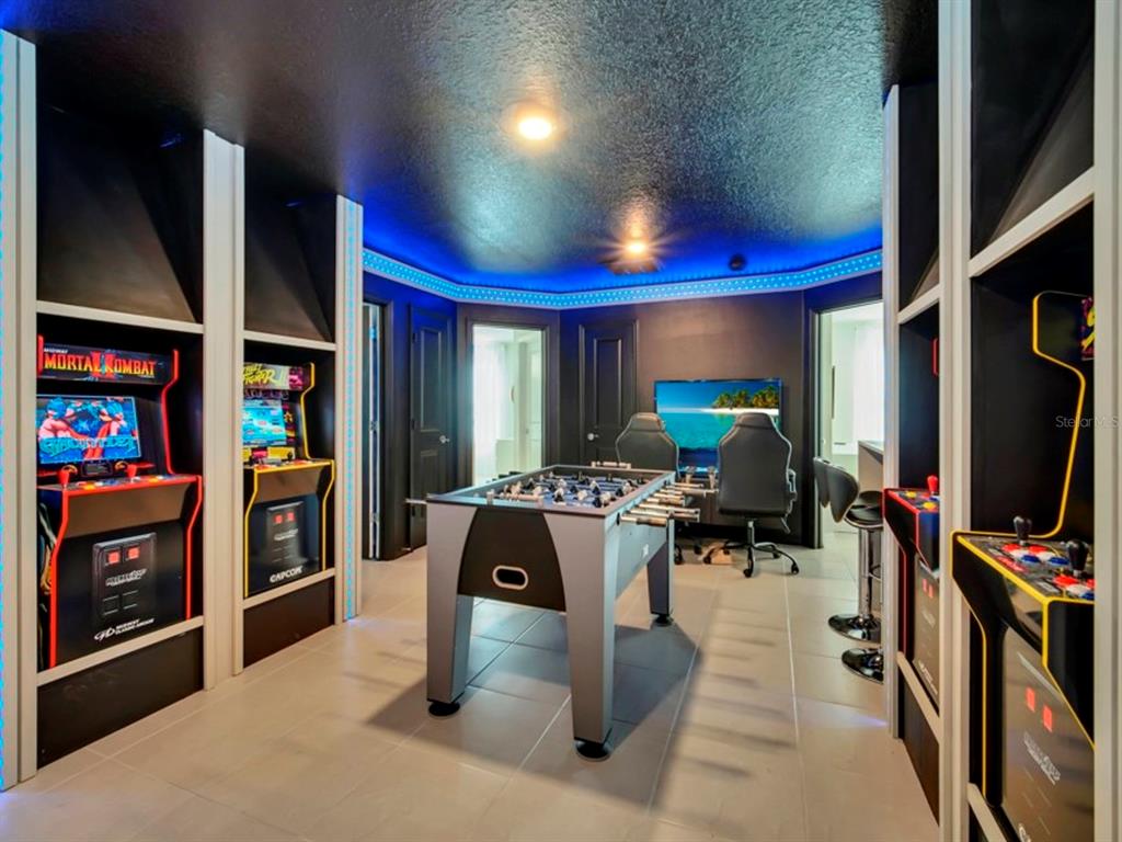 Davenport, Florida, 33897, United States, 10 Bedrooms Bedrooms, ,8 BathroomsBathrooms,Residential,For Sale,1736940