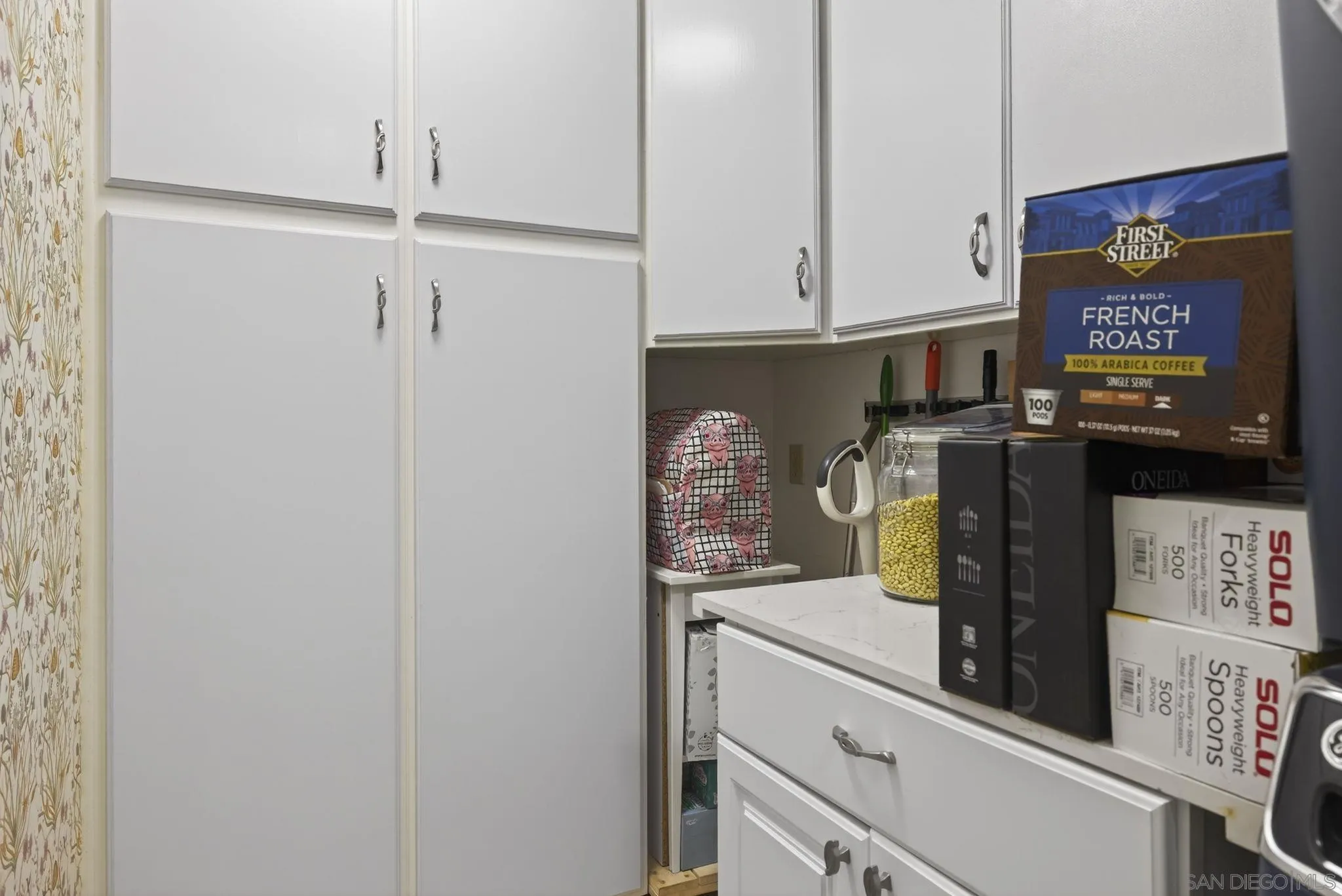 Camarillo, California, 93010, United States, 5 Bedrooms Bedrooms, ,4 BathroomsBathrooms,Residential,For Sale,2001849