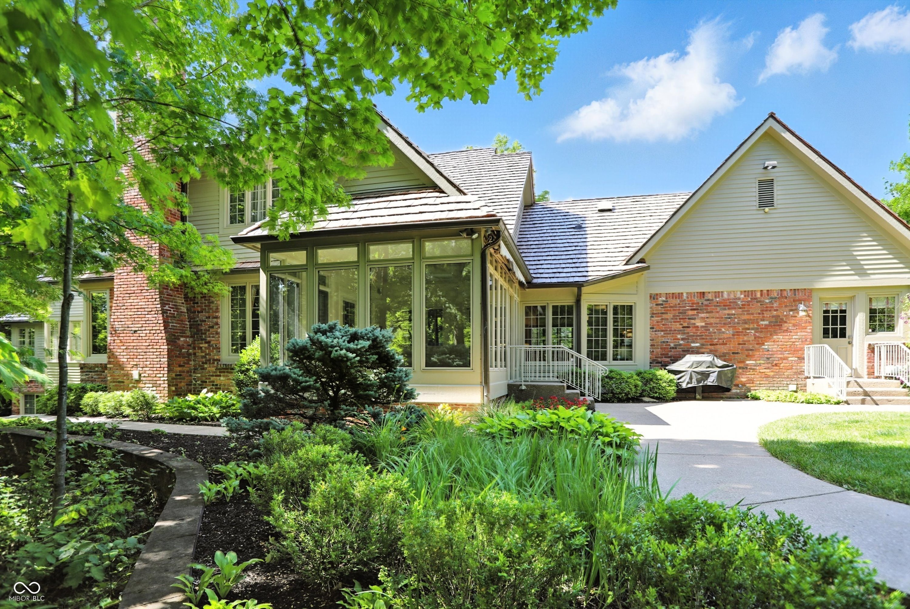 Indianapolis, Indiana, 46260, United States, 4 Bedrooms Bedrooms, ,6 BathroomsBathrooms,Residential,For Sale,1976230