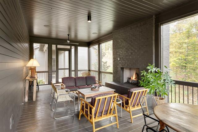 Florence, Alabama, 35630, United States, 4 Bedrooms Bedrooms, ,4 BathroomsBathrooms,Residential,For Sale,1988218