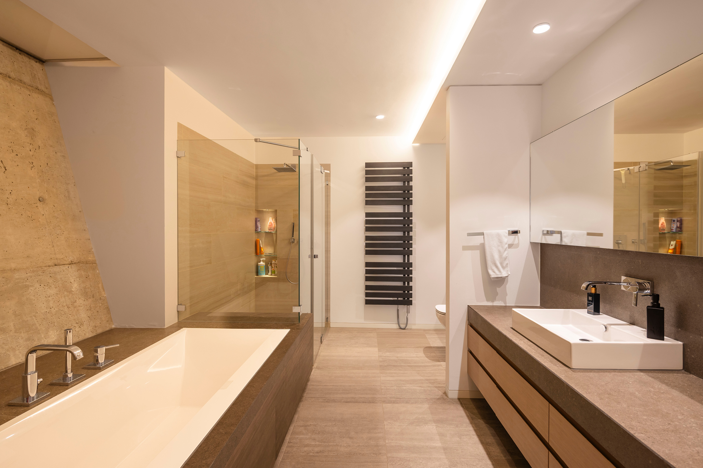  Architecture, Light, and Panoramic Views – A Modern Villa in a Prime Location - 物件實景