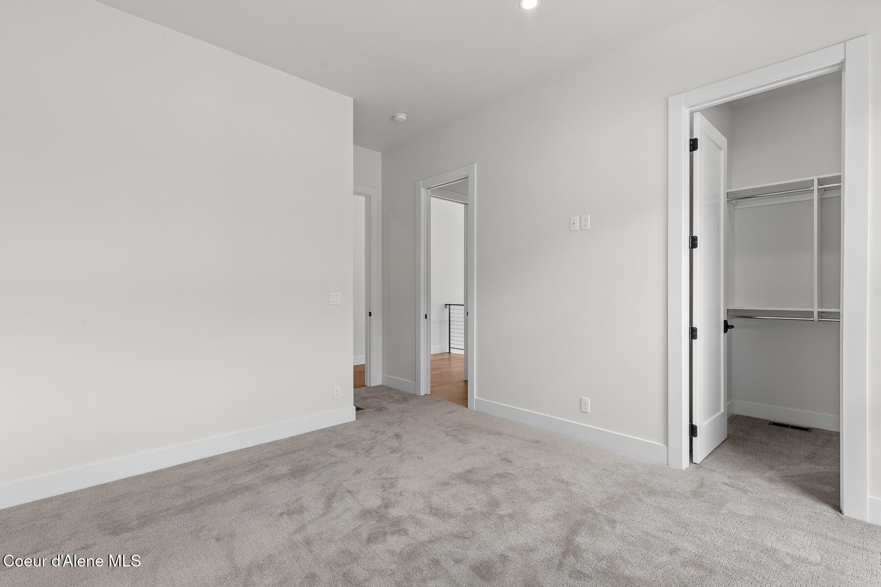 Coeur d'Alene, Idaho, 83815, United States, 2 Bedrooms Bedrooms, ,3 BathroomsBathrooms,Residential,For Sale,2006404