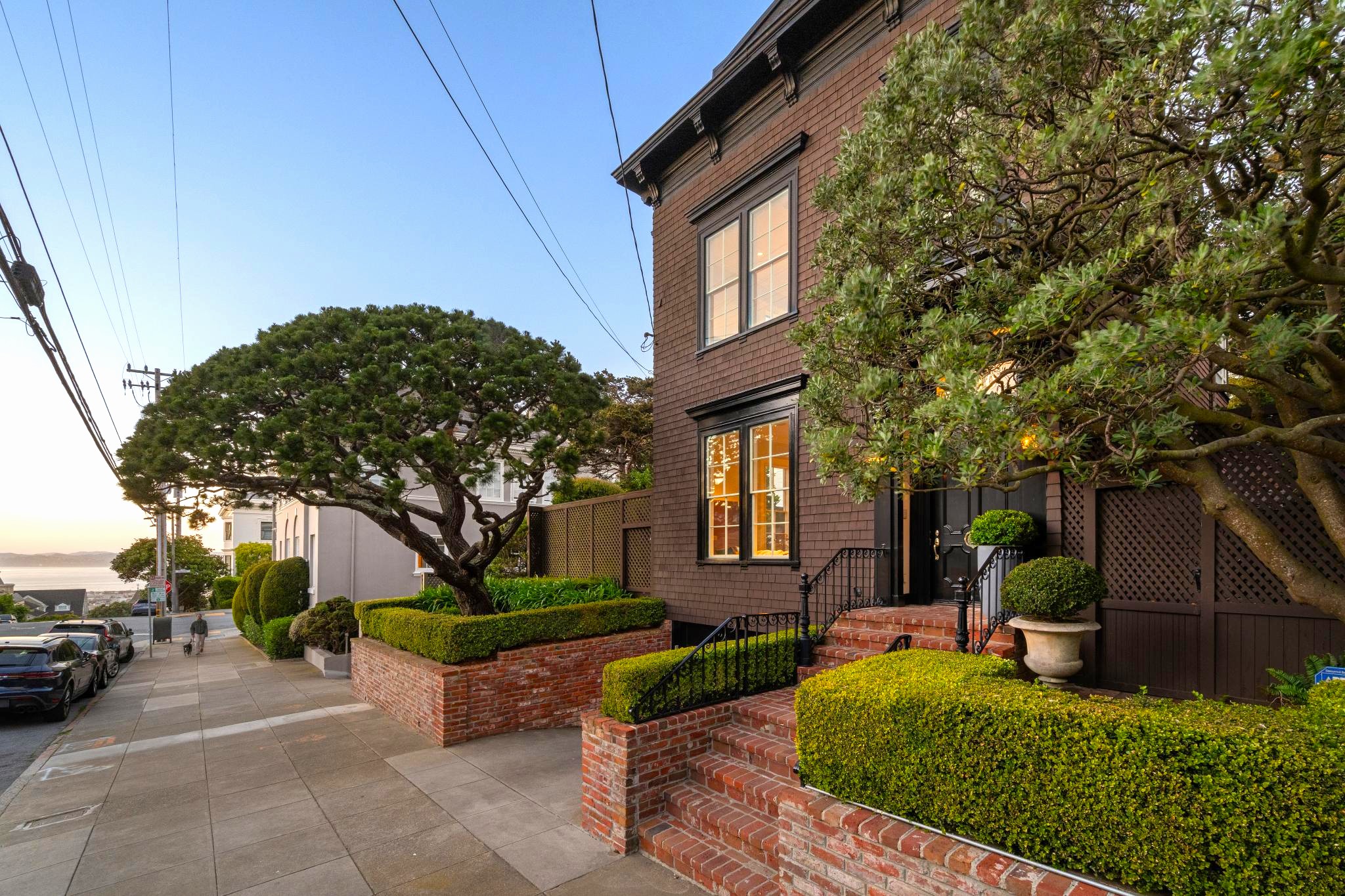  Sophisticated, Italianate Victorian Jewel-Box - 物件實景
