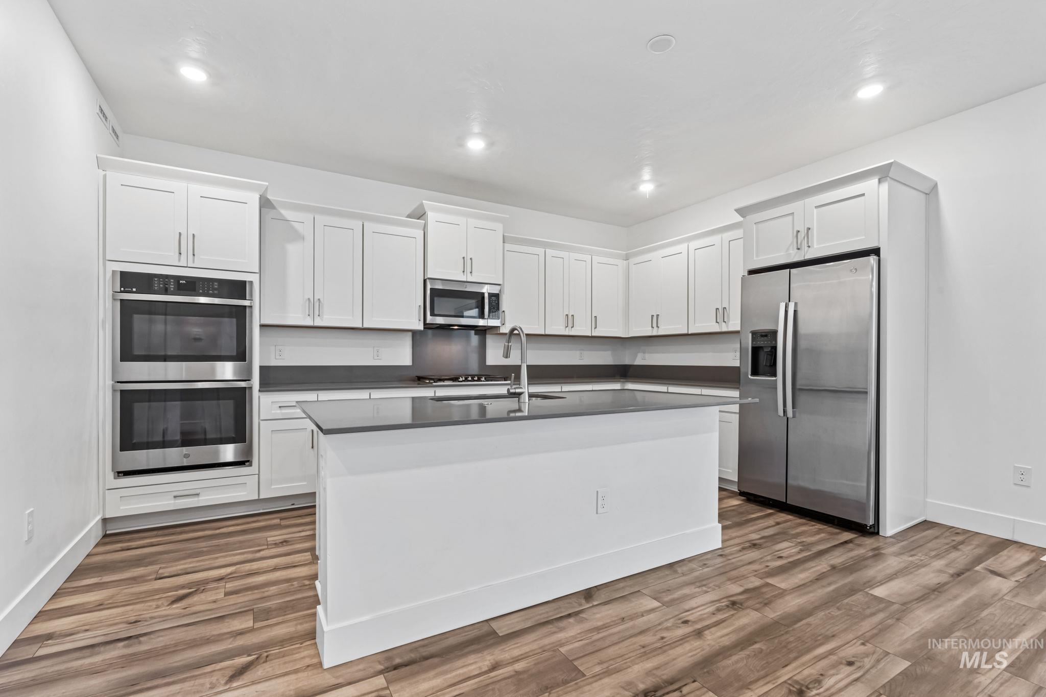 Caldwell, Idaho, 83607, United States, 4 Bedrooms Bedrooms, ,3 BathroomsBathrooms,Residential,For Sale,2005985