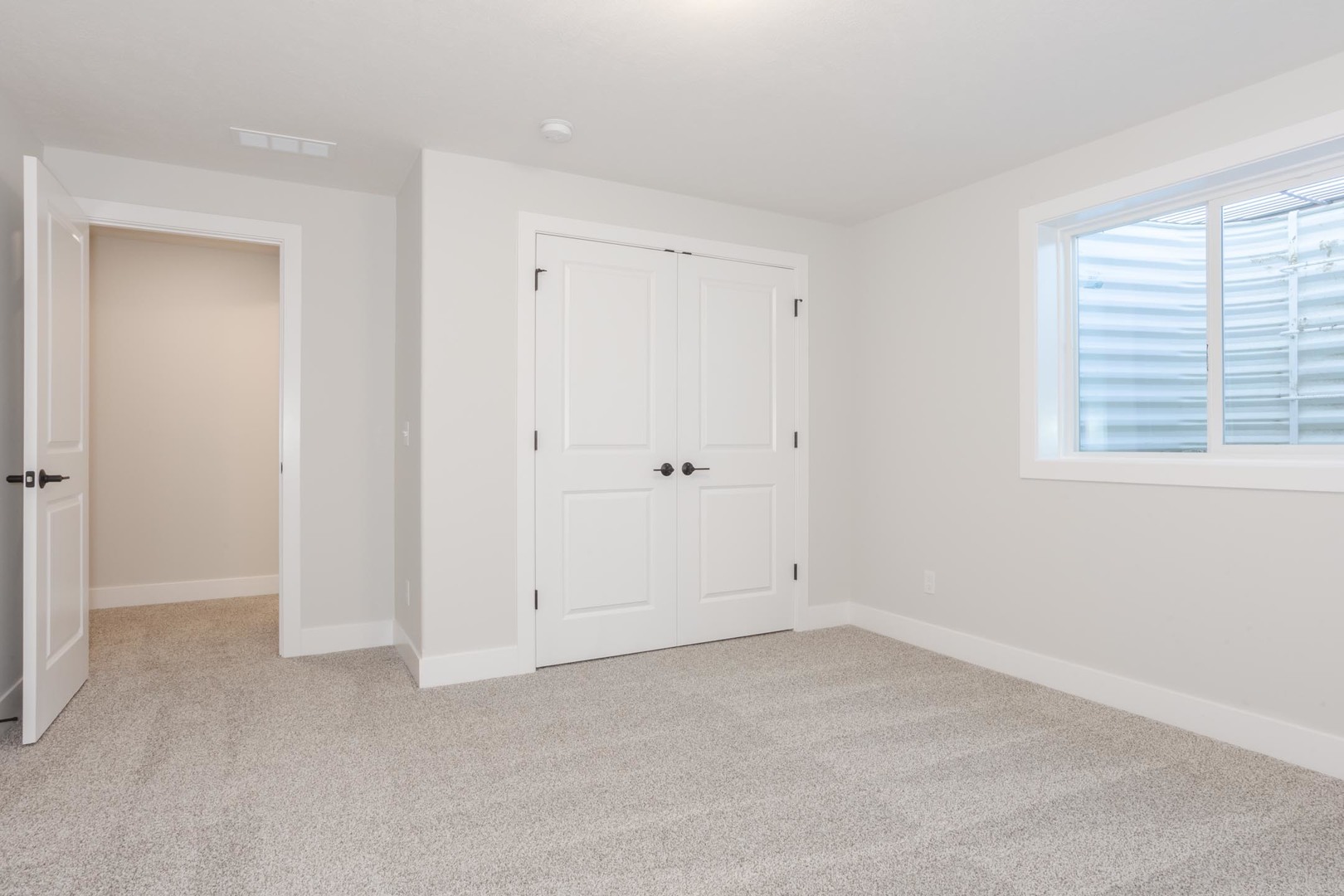 Bloomington, Illinois, 61705, United States, 5 Bedrooms Bedrooms, ,4 BathroomsBathrooms,Residential,For Sale,1926281