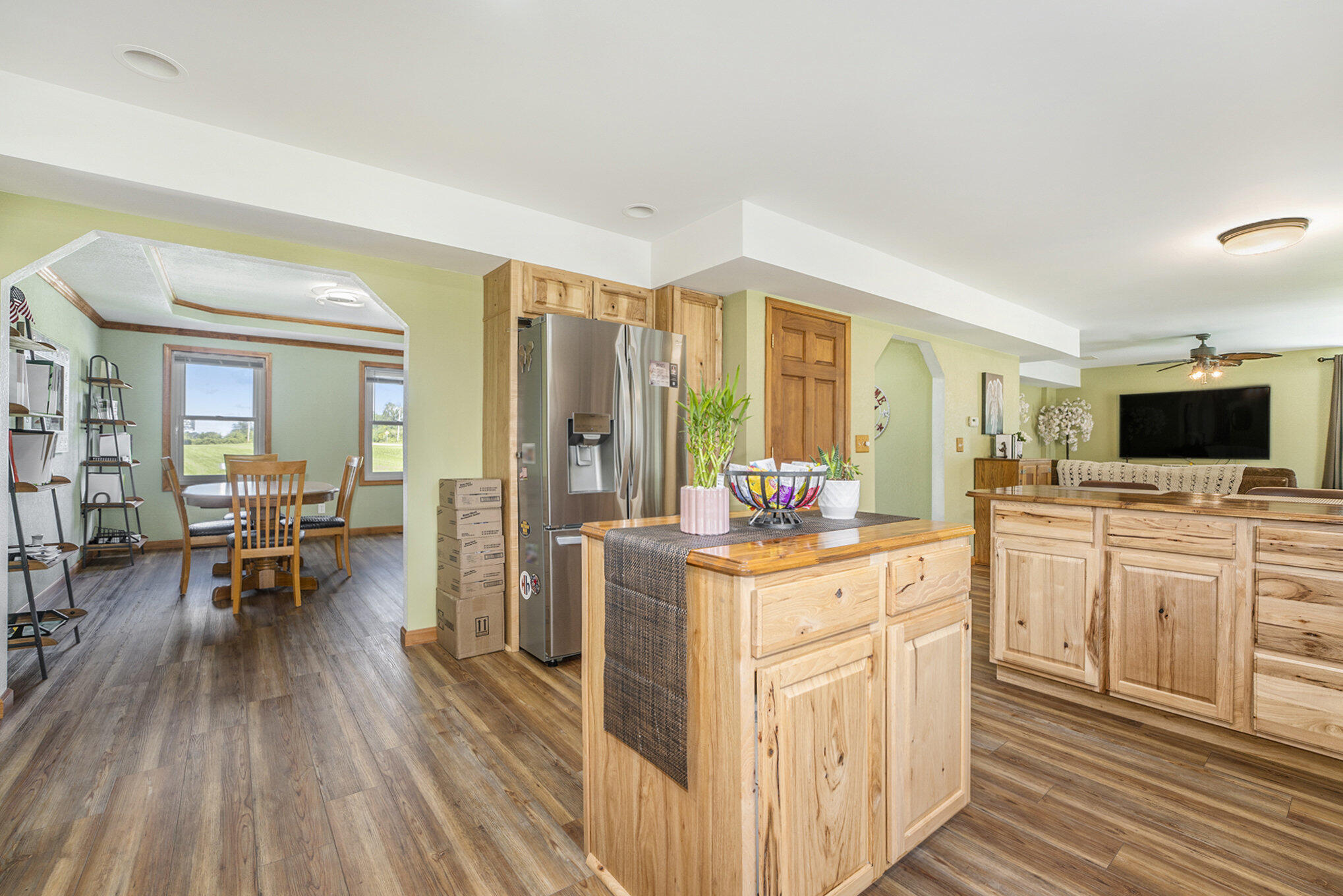 Chesterton, Indiana, 46304, United States, 5 Bedrooms Bedrooms, ,2 BathroomsBathrooms,Residential,For Sale,1973934