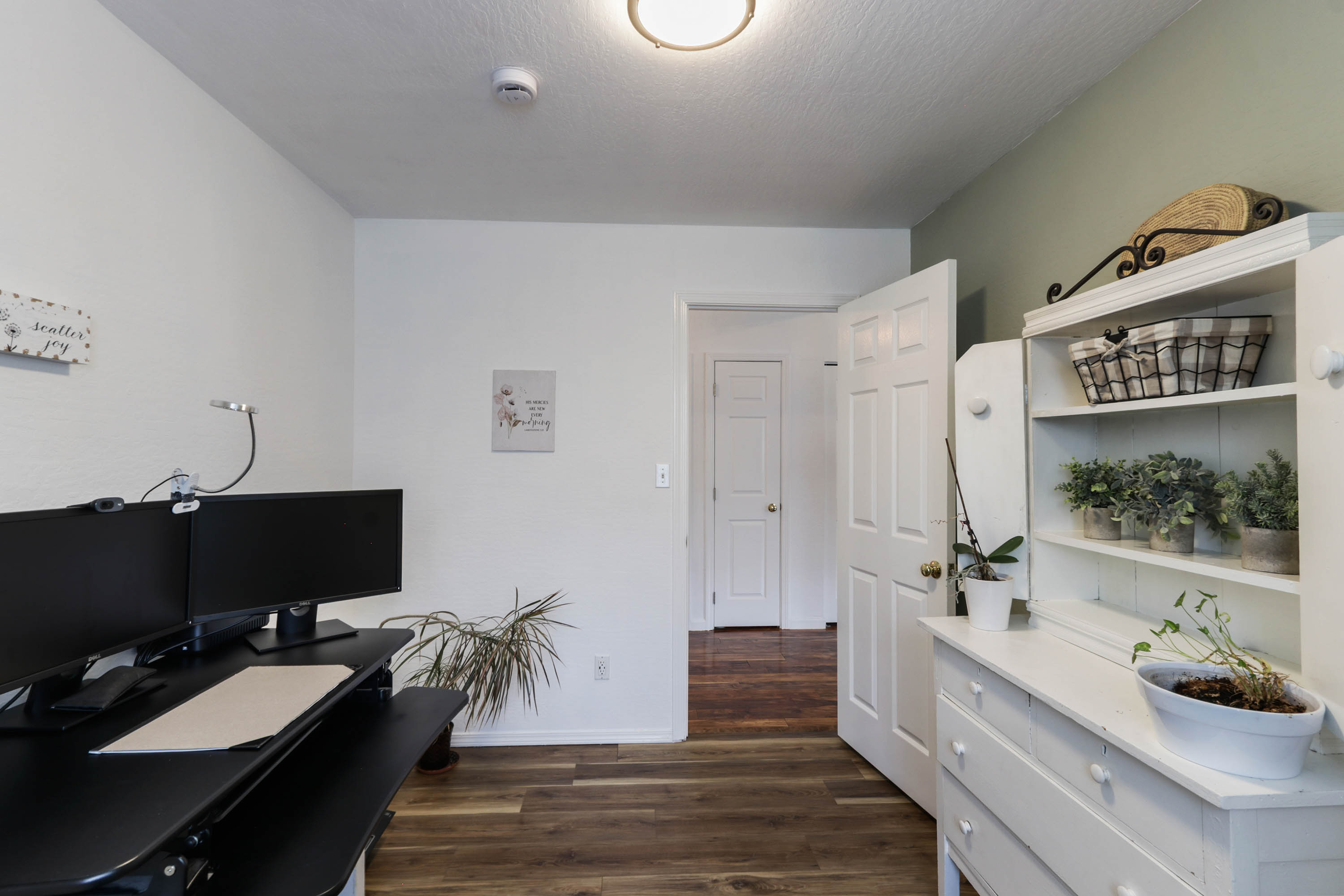Sandpoint, Idaho, 83864, United States, 4 Bedrooms Bedrooms, ,2 BathroomsBathrooms,Residential,For Sale,1928648