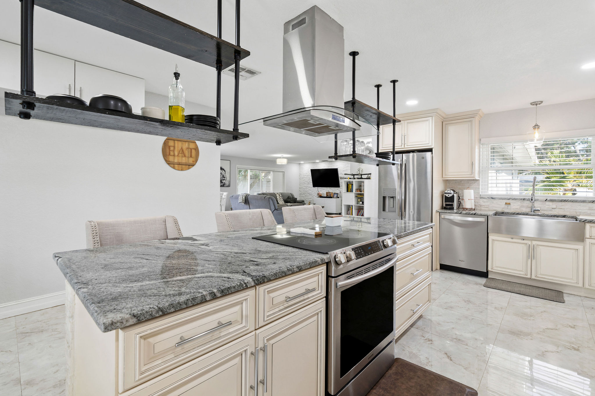 Largo, Florida, 33771, United States, 4 Bedrooms Bedrooms, ,2 BathroomsBathrooms,Residential,For Sale,2005183