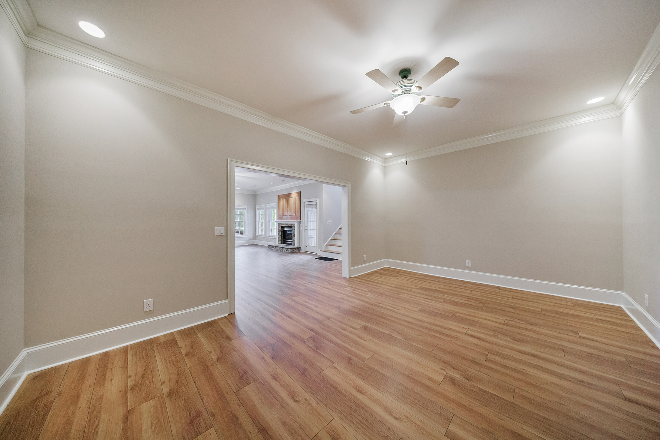  A Rare Opportunity to Own a Developer-Designed Lakefront Estate - 物件實景