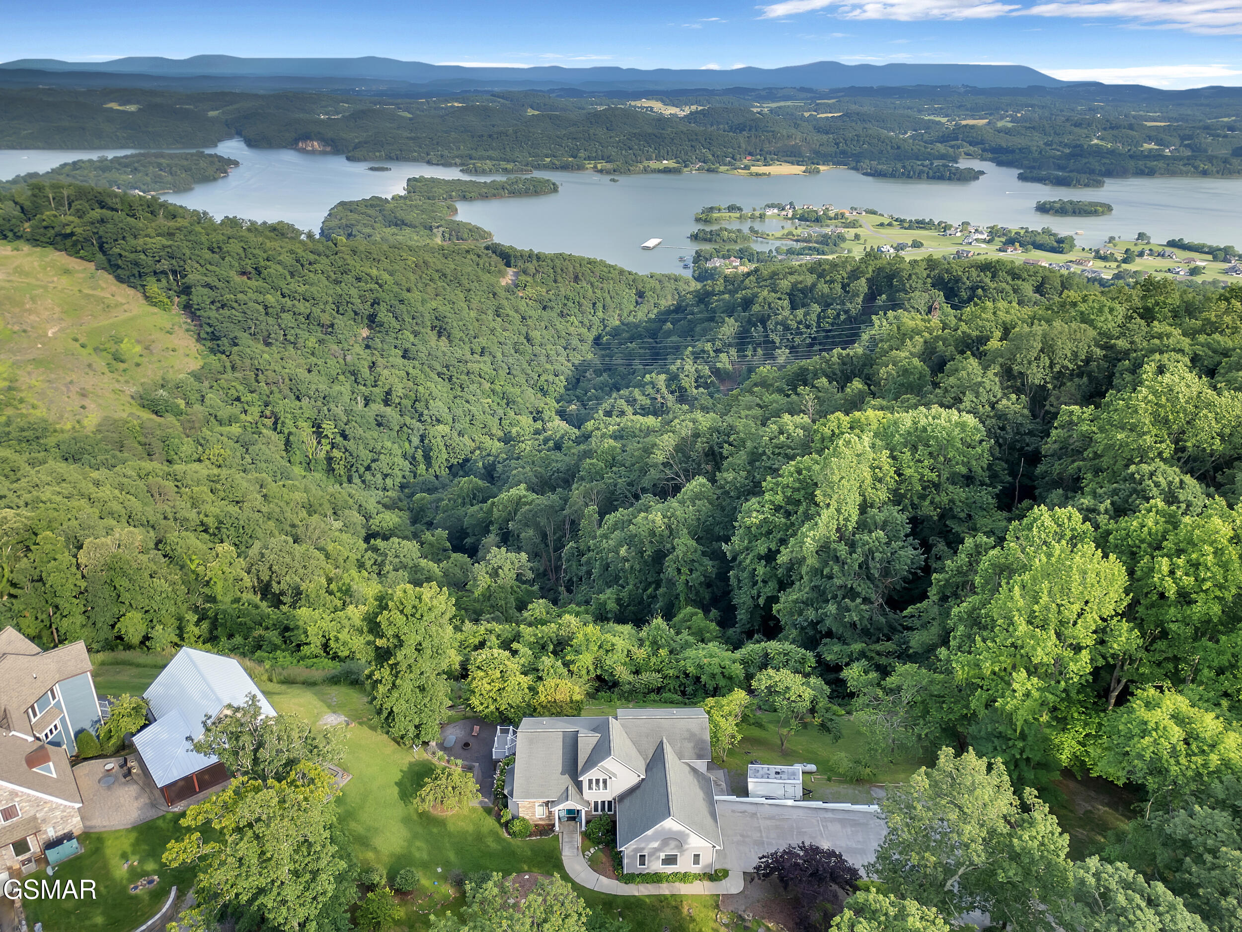Mooresburg, Tennessee, 37811, United States, 2 Bedrooms Bedrooms, ,4 BathroomsBathrooms,Residential,For Sale,1861149