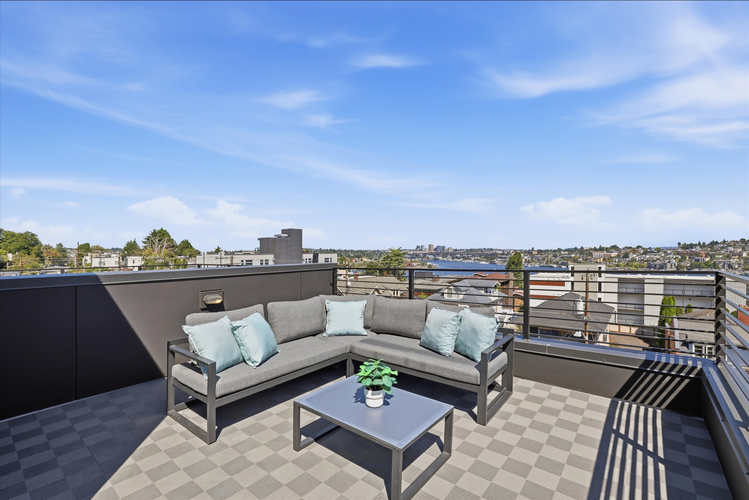  2011 Dexter Ave N Unit #A, Seattle, WA 98109 - 物件實景