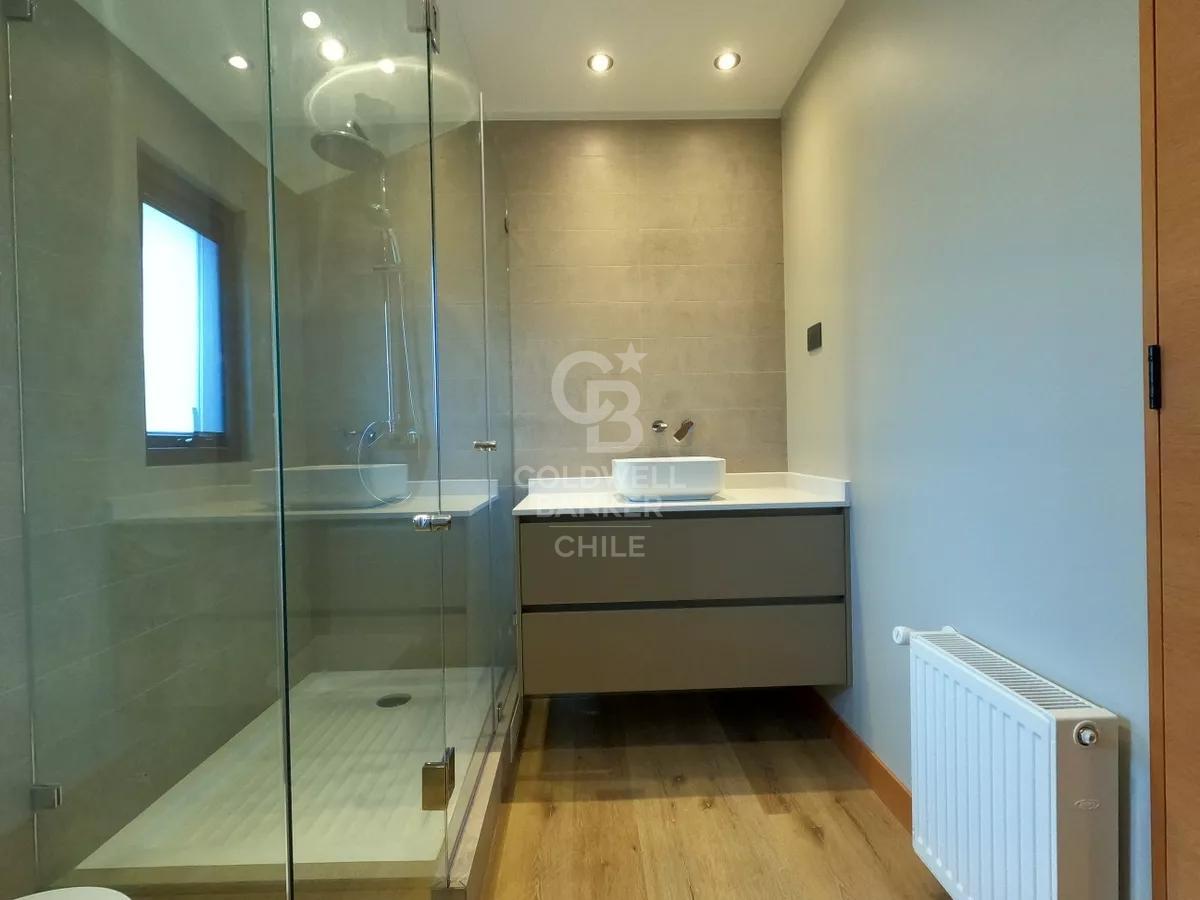 Vitacura, Chile, 3 Bedrooms Bedrooms, ,3 BathroomsBathrooms,Residential,For Sale,1901208