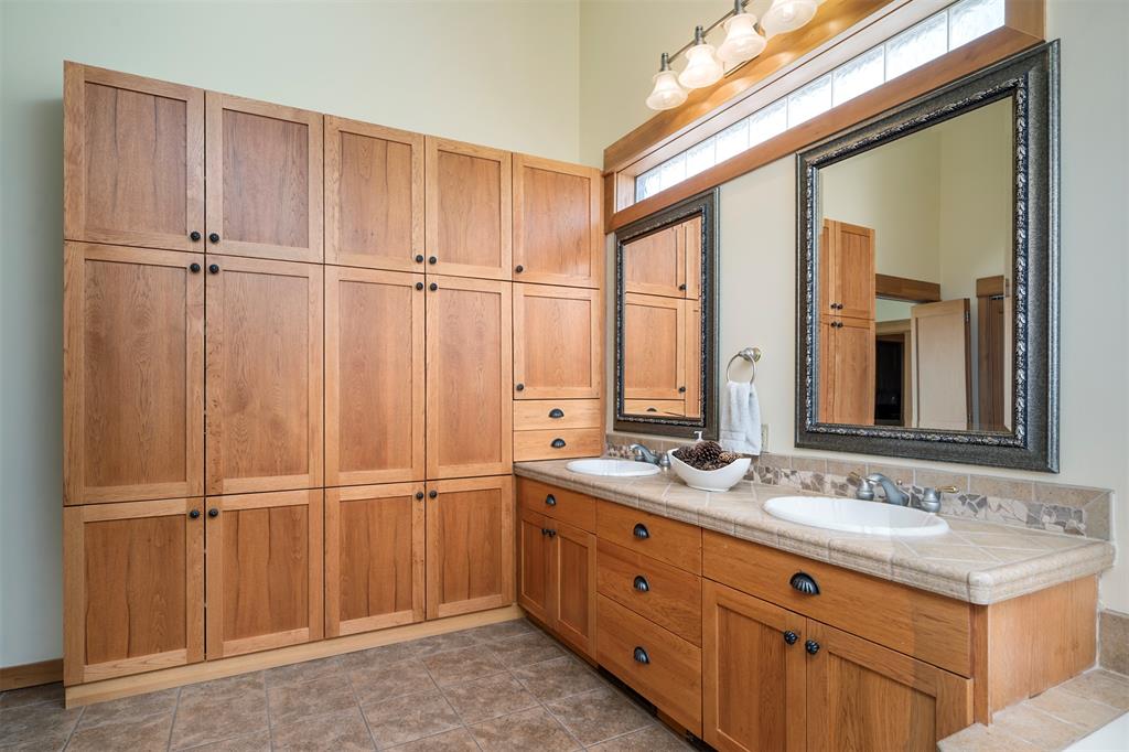 Polson, Montana, 59860, United States, 4 Bedrooms Bedrooms, ,4 BathroomsBathrooms,Residential,For Sale,1930633
