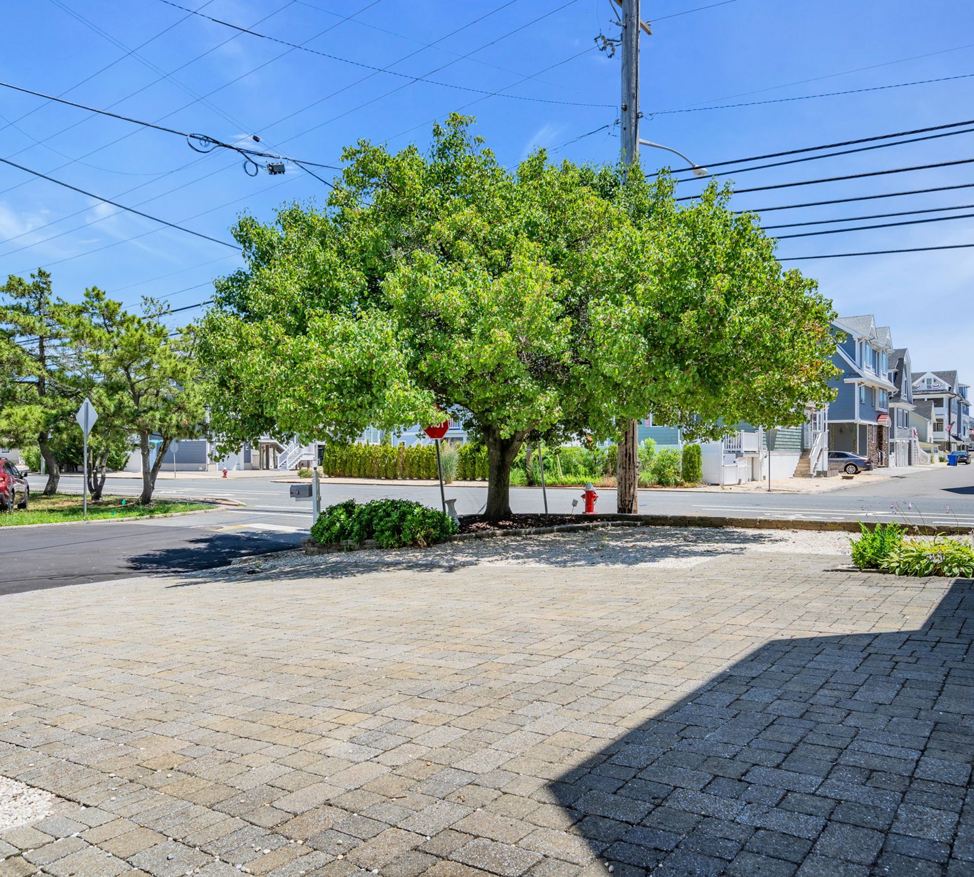  Waterfront Custom Shore Colonial in Silver Beach - 物件實景