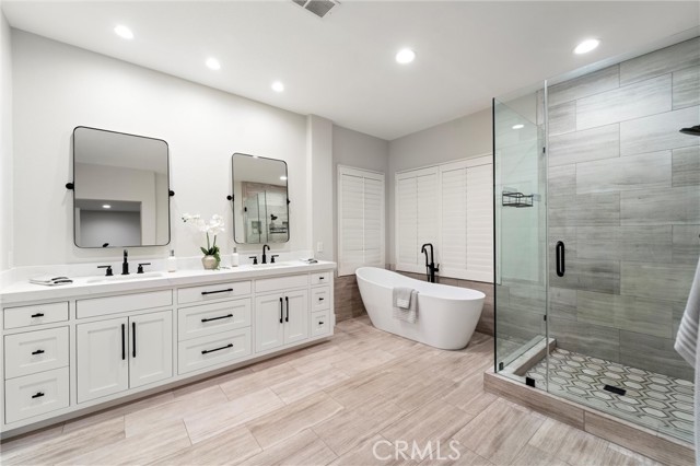 Rancho Santa Margarita, California, 92688, United States, 4 Bedrooms Bedrooms, ,4 BathroomsBathrooms,Residential,For Sale,1996747