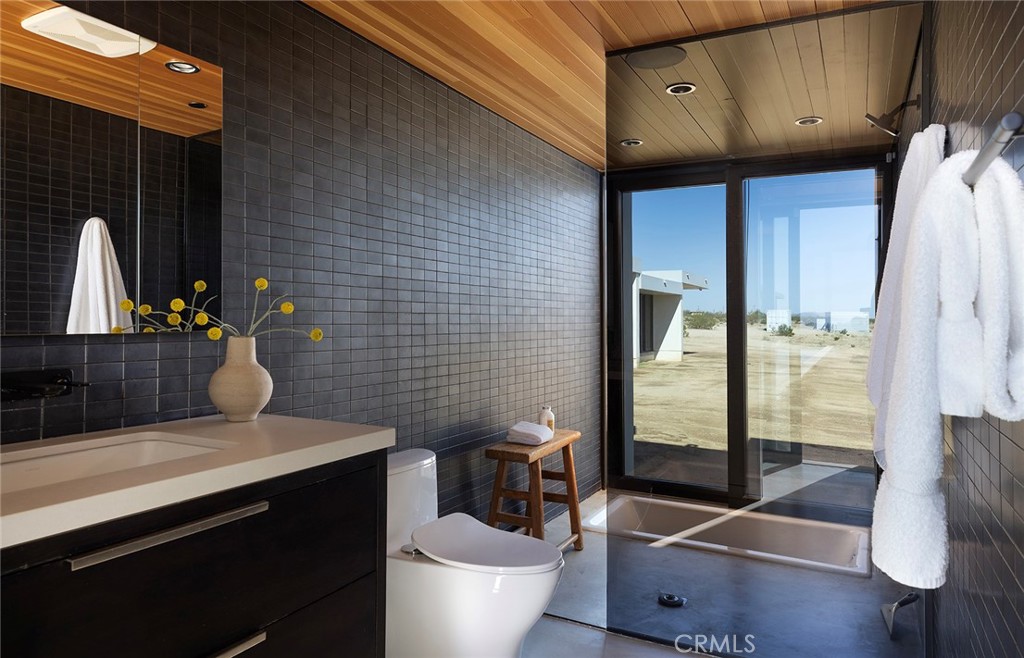 Joshua Tree, California, 92252, United States, 4 Bedrooms Bedrooms, ,3 BathroomsBathrooms,Residential,For Sale,1961812