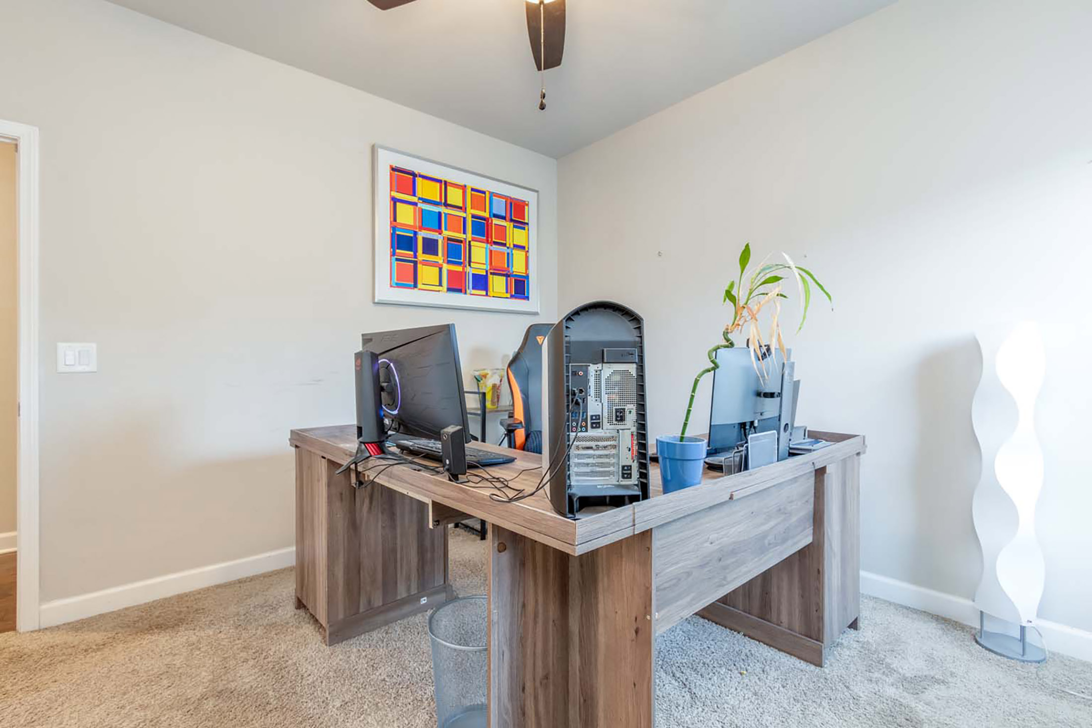  Four-Bedroom Brick Corner Lot in Jamestown - 物件實景