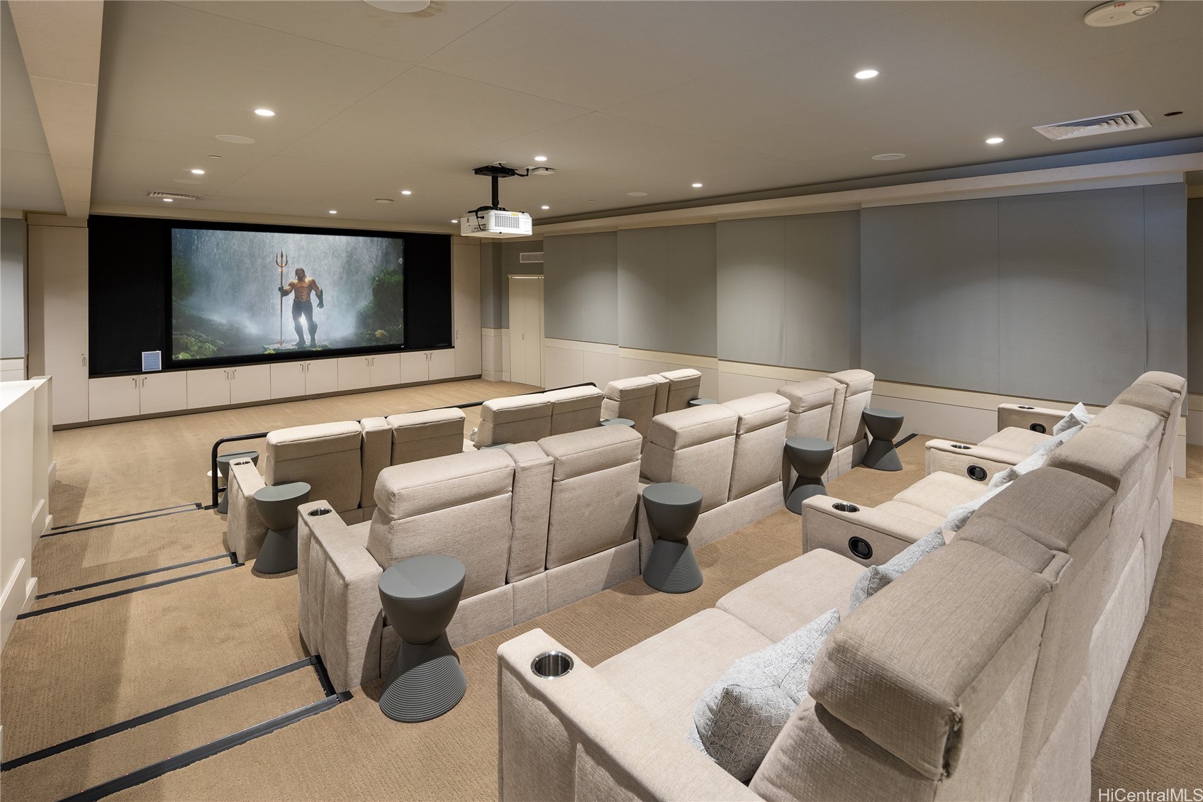 Honolulu, Hawaii, 96814, United States, 3 Bedrooms Bedrooms, ,3 BathroomsBathrooms,Residential,For Sale,2003362