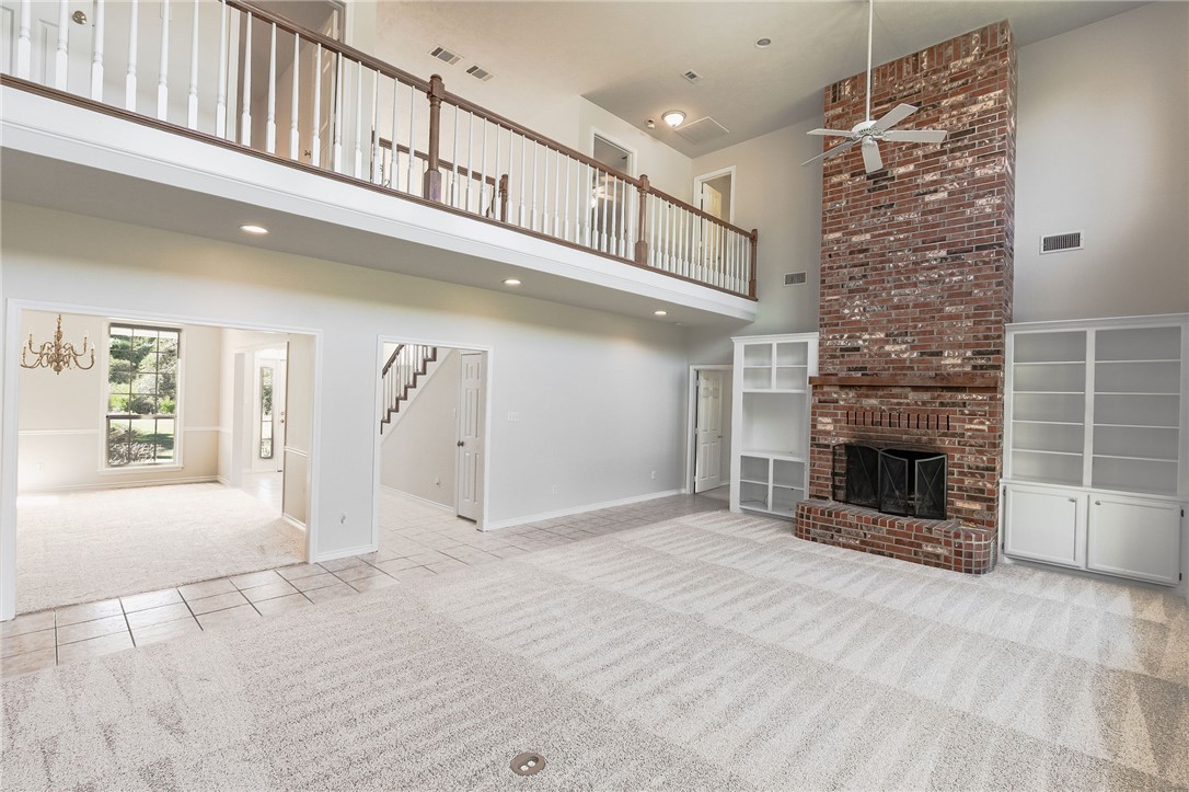 Bryan, Texas, 77808, United States, 3 Bedrooms Bedrooms, ,3 BathroomsBathrooms,Residential,For Sale,1989351