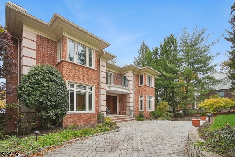 Millburn Twp., New Jersey, 07078, United States, 6 Bedrooms Bedrooms, ,7 BathroomsBathrooms,Residential,For Sale,1991831