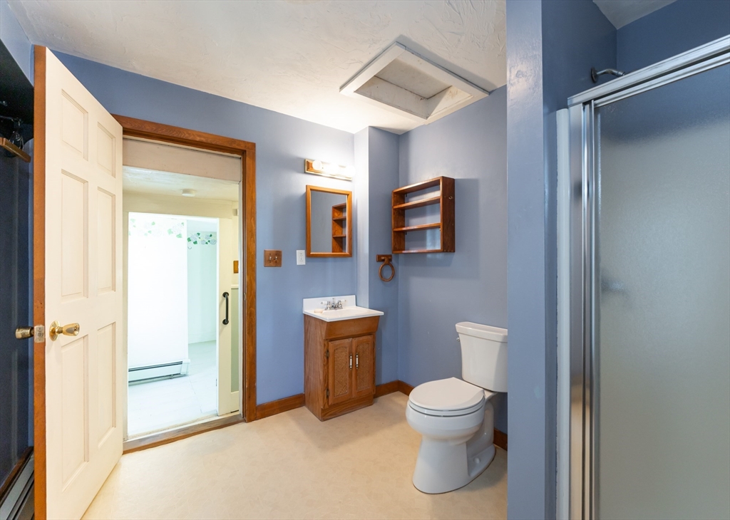 Billerica, Massachusetts, 01821, United States, 3 Bedrooms Bedrooms, ,2 BathroomsBathrooms,Residential,For Sale,1991745