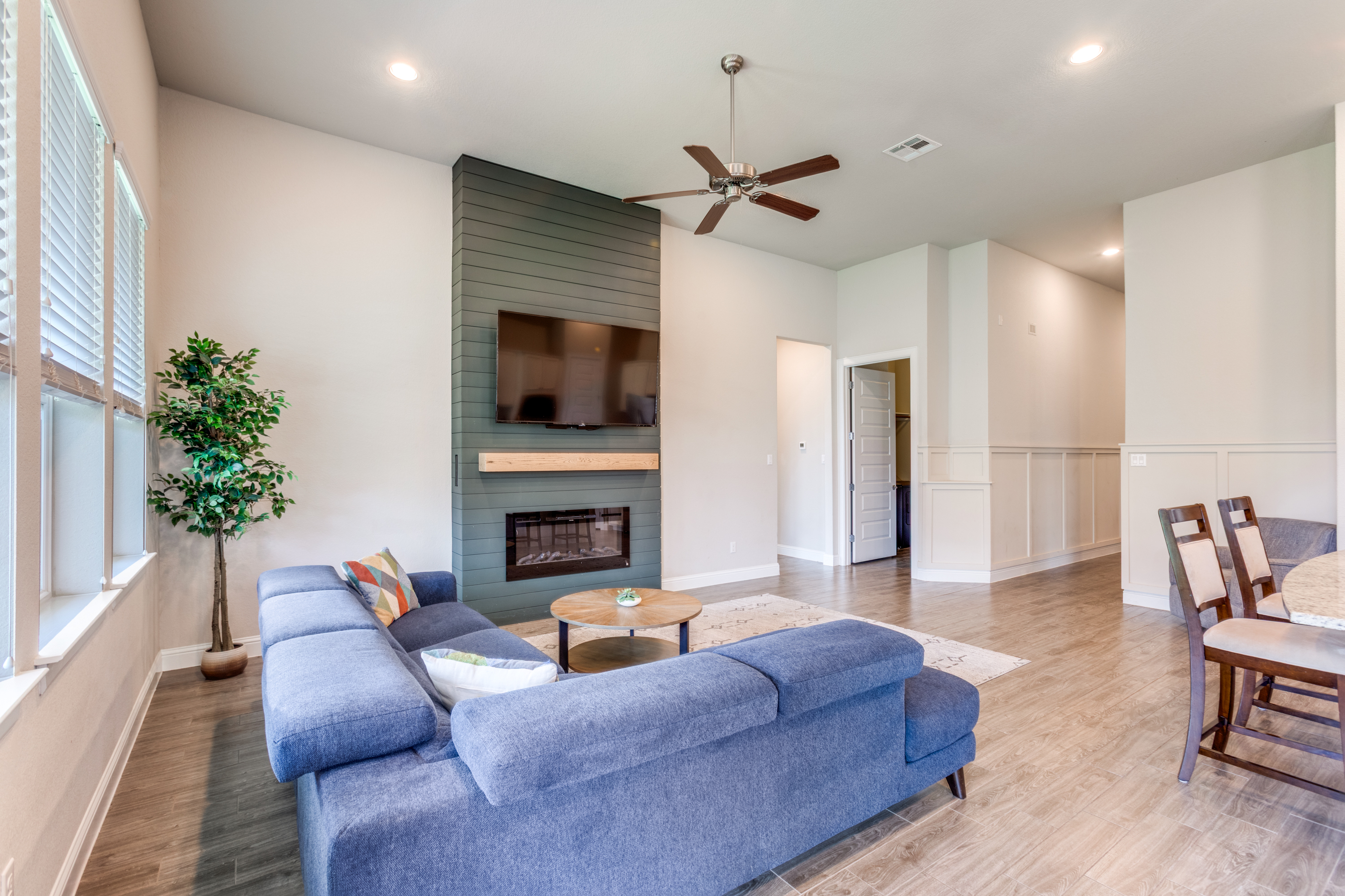  Sophisticated Open-Concept Living - 物件實景