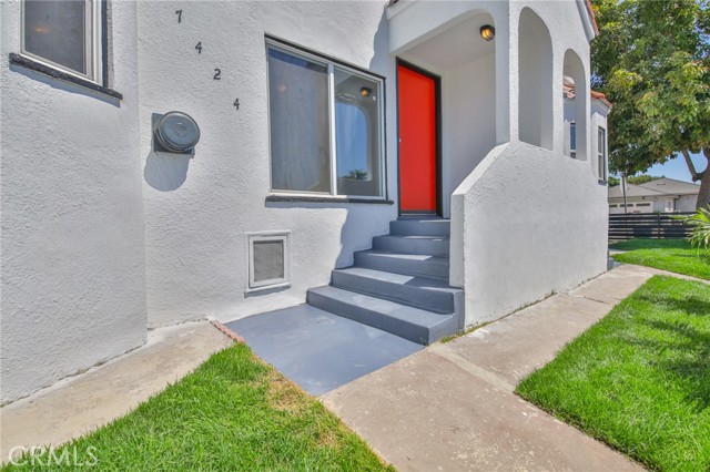Los Angeles, California, 90001, United States, 4 Bedrooms Bedrooms, ,Residential,For Sale,1928071