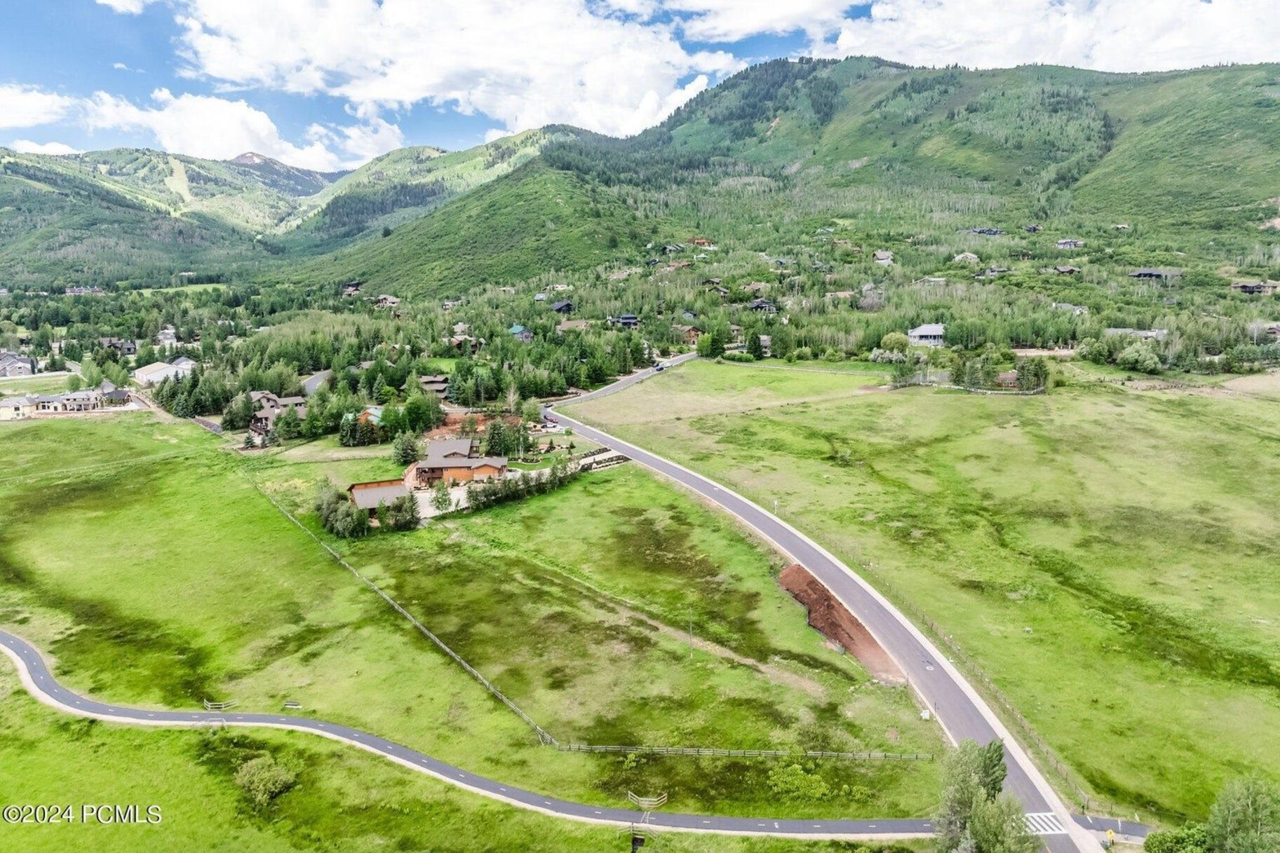  Spacious Six-Bedroom Home with Views in Park City Proper - 物件實景