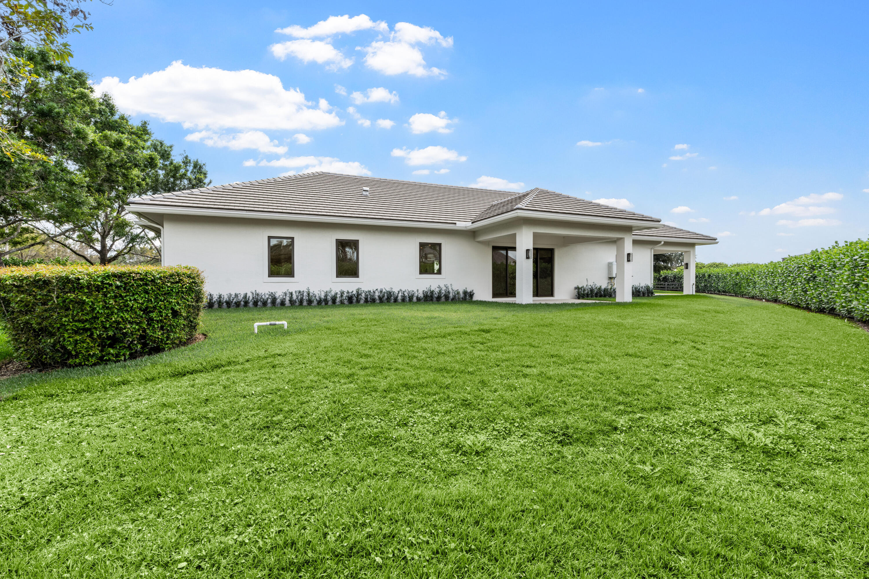  3585 Aiken Court - 物件實景