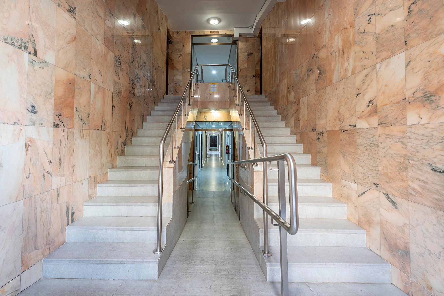  2-Bedroom flat with patio in Alcalde Sainz de Baranda - 物件實景