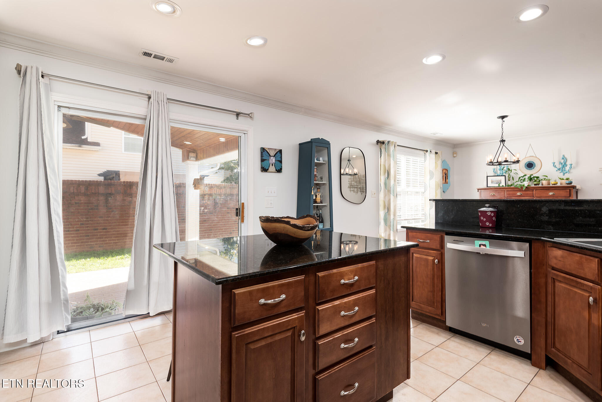 Knoxville, Tennessee, 37919, United States, 3 Bedrooms Bedrooms, ,3 BathroomsBathrooms,Residential,For Sale,1975147