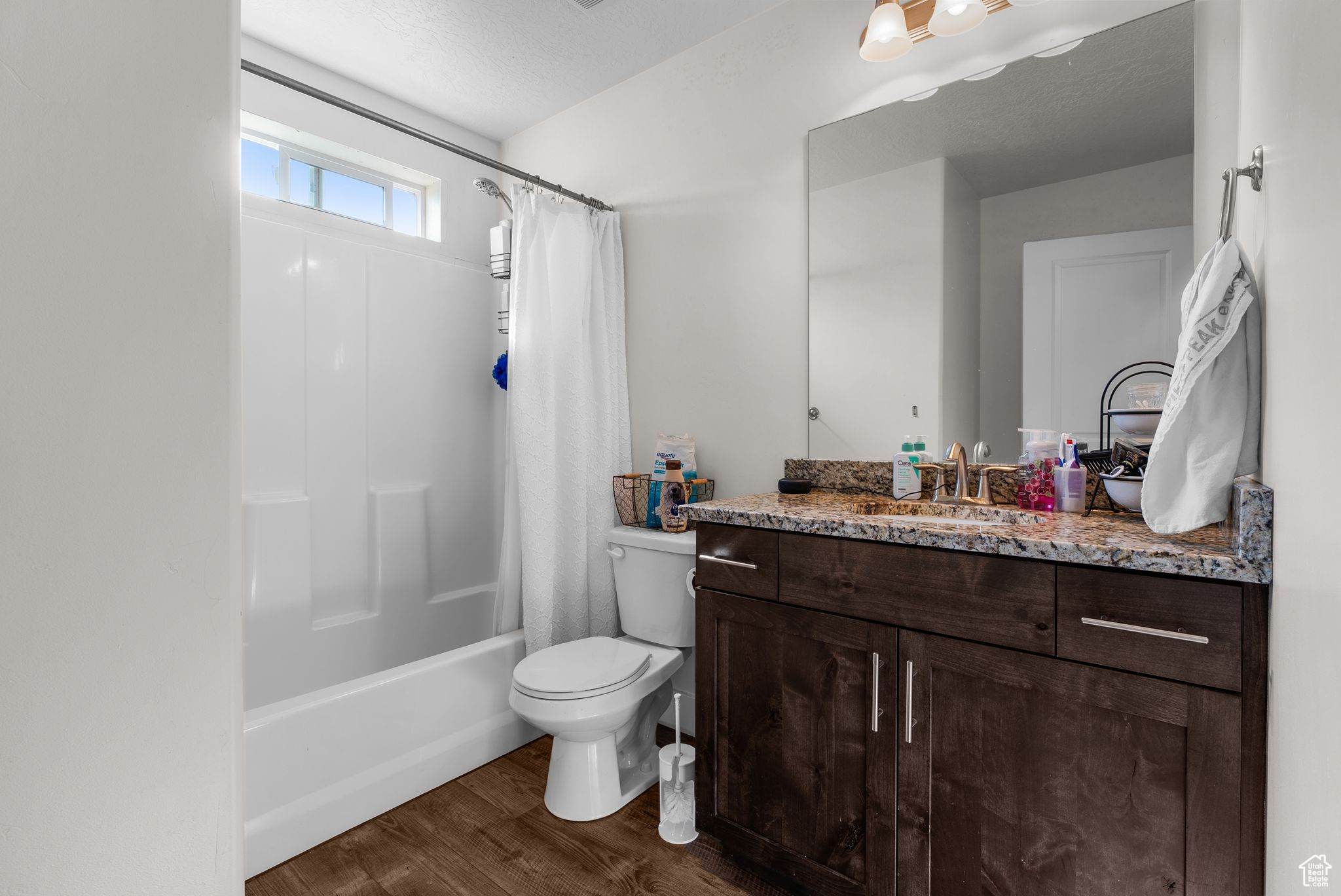 Tooele, Utah, 84074, United States, 5 Bedrooms Bedrooms, ,3 BathroomsBathrooms,Residential,For Sale,1907581