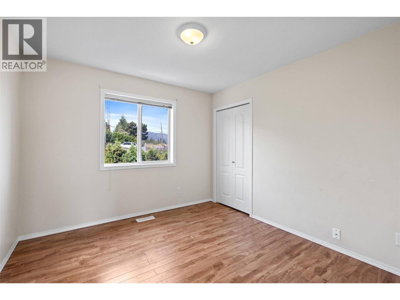 LAKE COUNTRY, British Columbia, V4V 1J1, CA, 5 Bedrooms Bedrooms, ,3 BathroomsBathrooms,Residential,For Sale,1950737