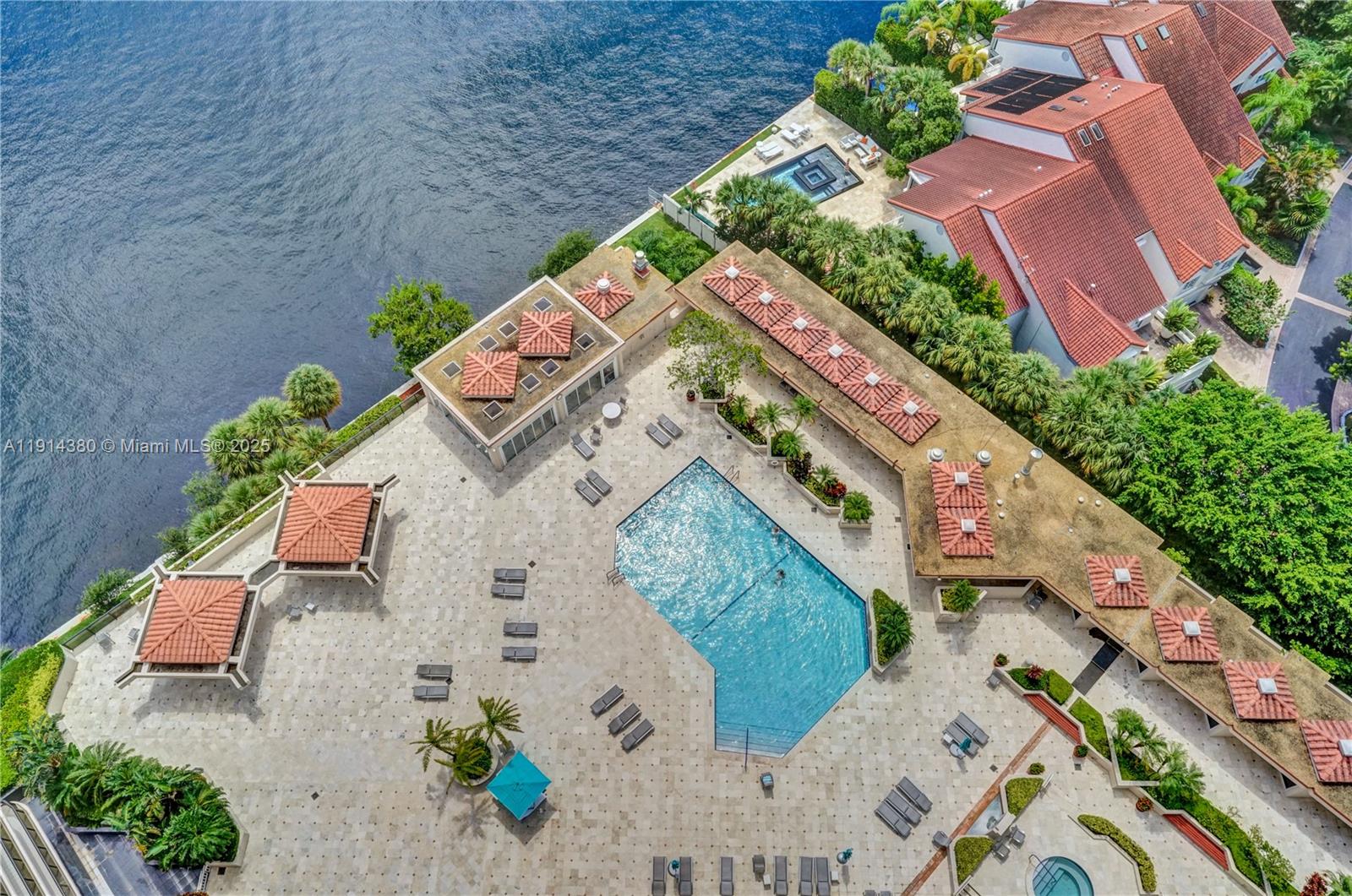 Aventura, Florida, 33180, United States, 3 Bedrooms Bedrooms, ,3 BathroomsBathrooms,Residential,For Sale,1994376