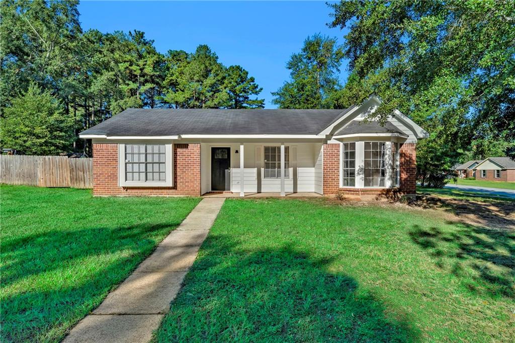 Royal Woods Dr, Mobile, AL 36608