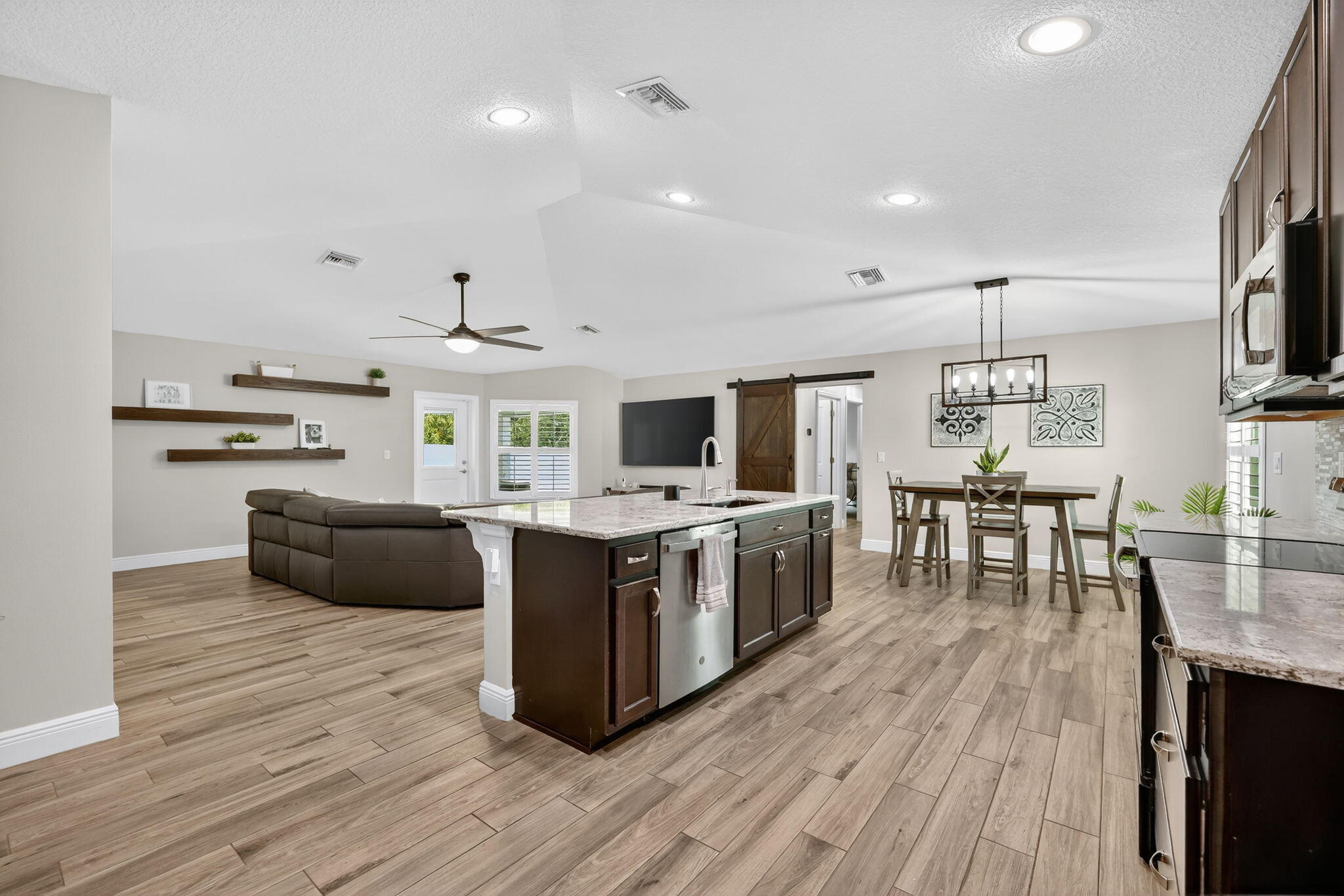 Port Saint Lucie, Florida, 34953, United States, 4 Bedrooms Bedrooms, ,2 BathroomsBathrooms,Residential,For Sale,1992941