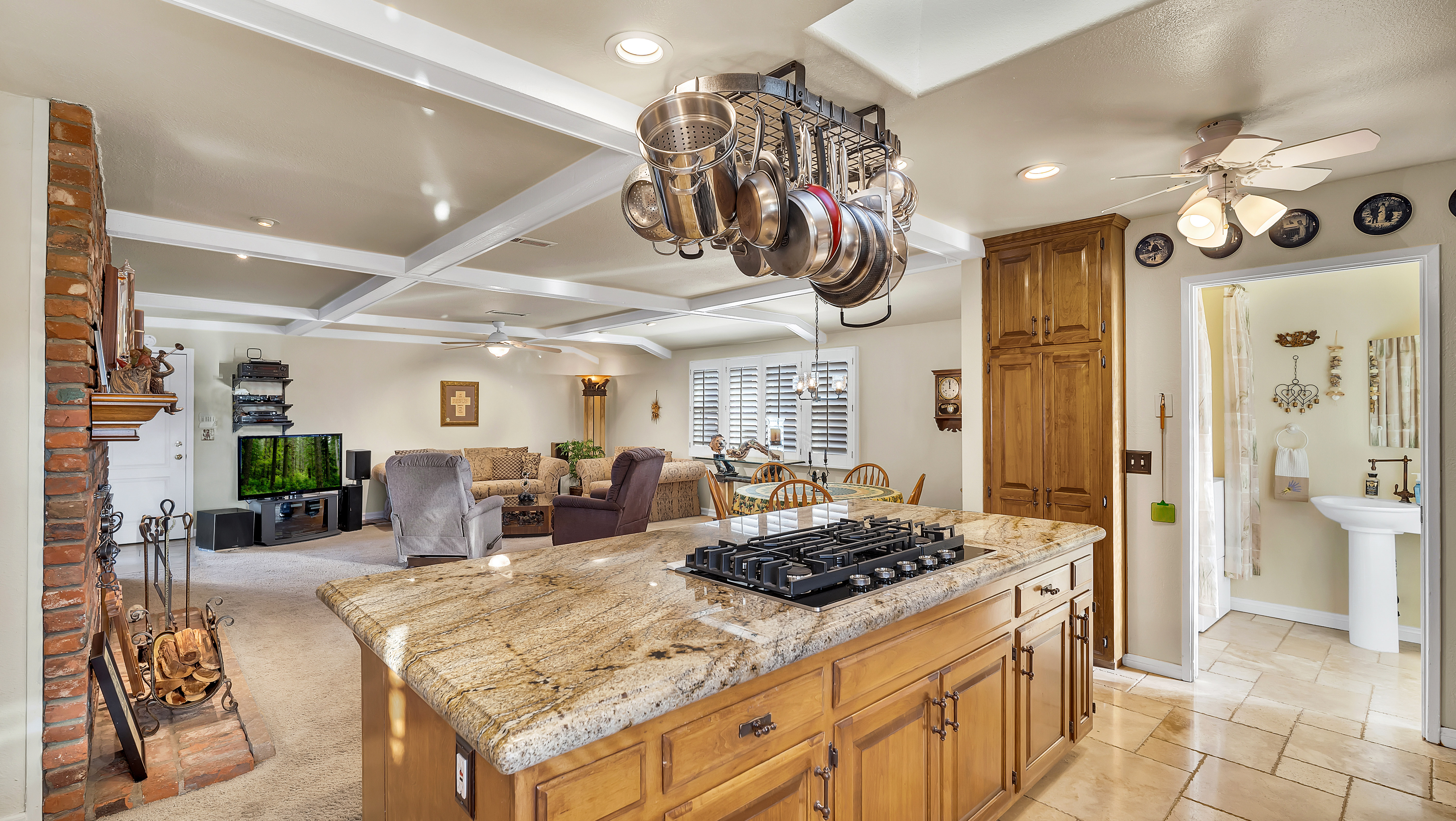 2129 North Pine Street, Orange, CA 92865 - 物件實景