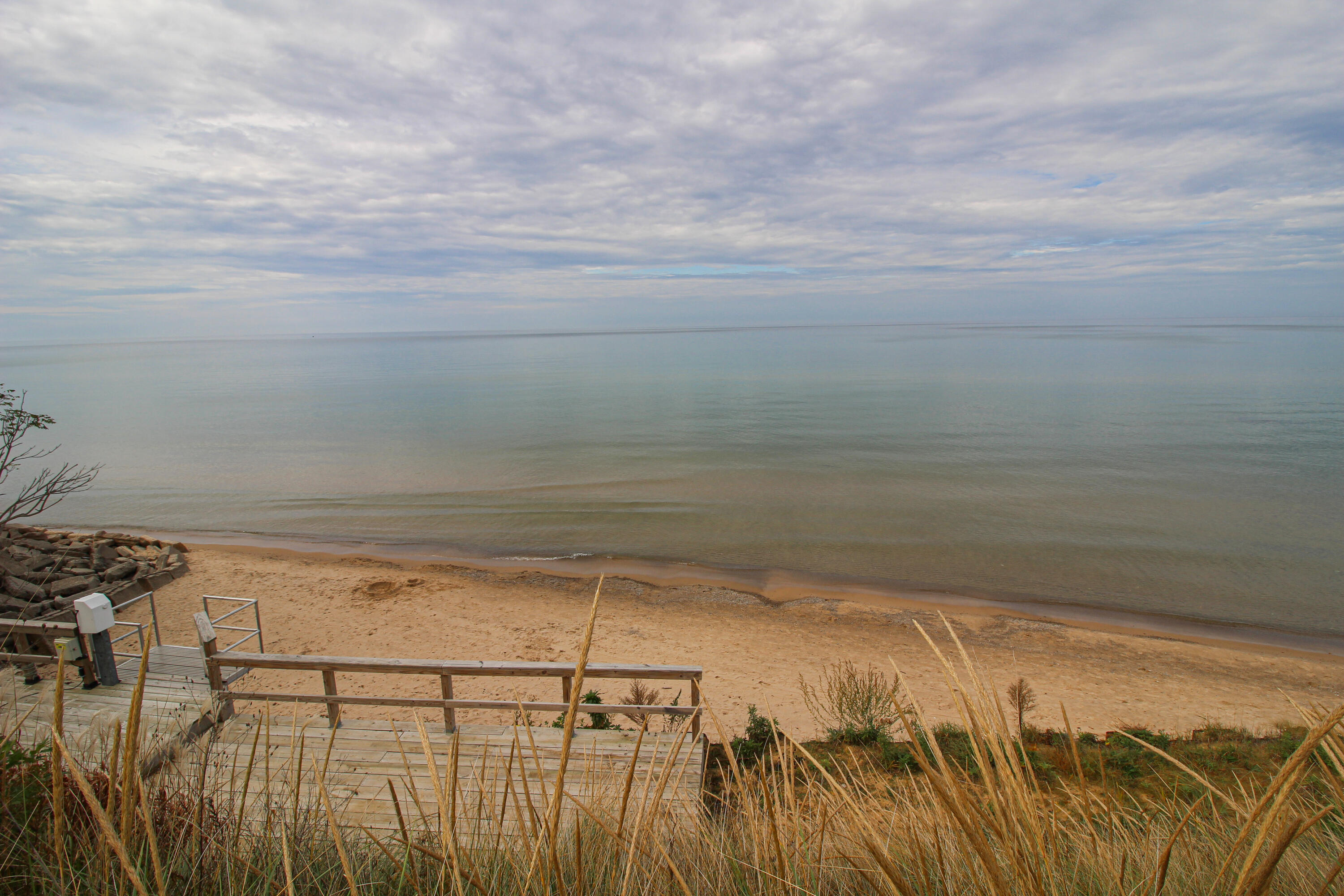 South Haven, Michigan, 49090, United States, 3 Bedrooms Bedrooms, ,4 BathroomsBathrooms,Residential,For Sale,1982825