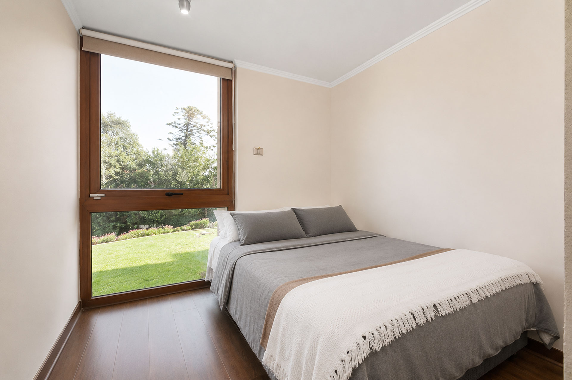  Modern home with generous living spaces,  in La Reina Alta - 物件實景