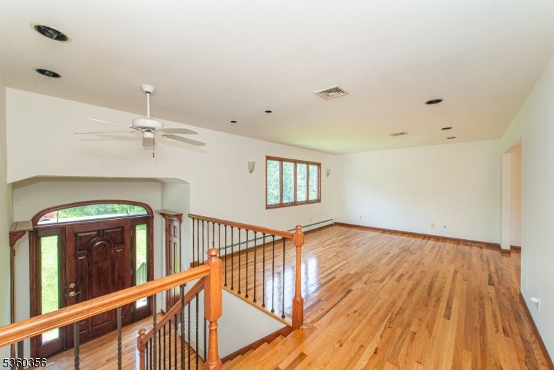 Montville Twp., New Jersey, 07082, United States, 4 Bedrooms Bedrooms, ,3 BathroomsBathrooms,Residential,For Sale,1834822