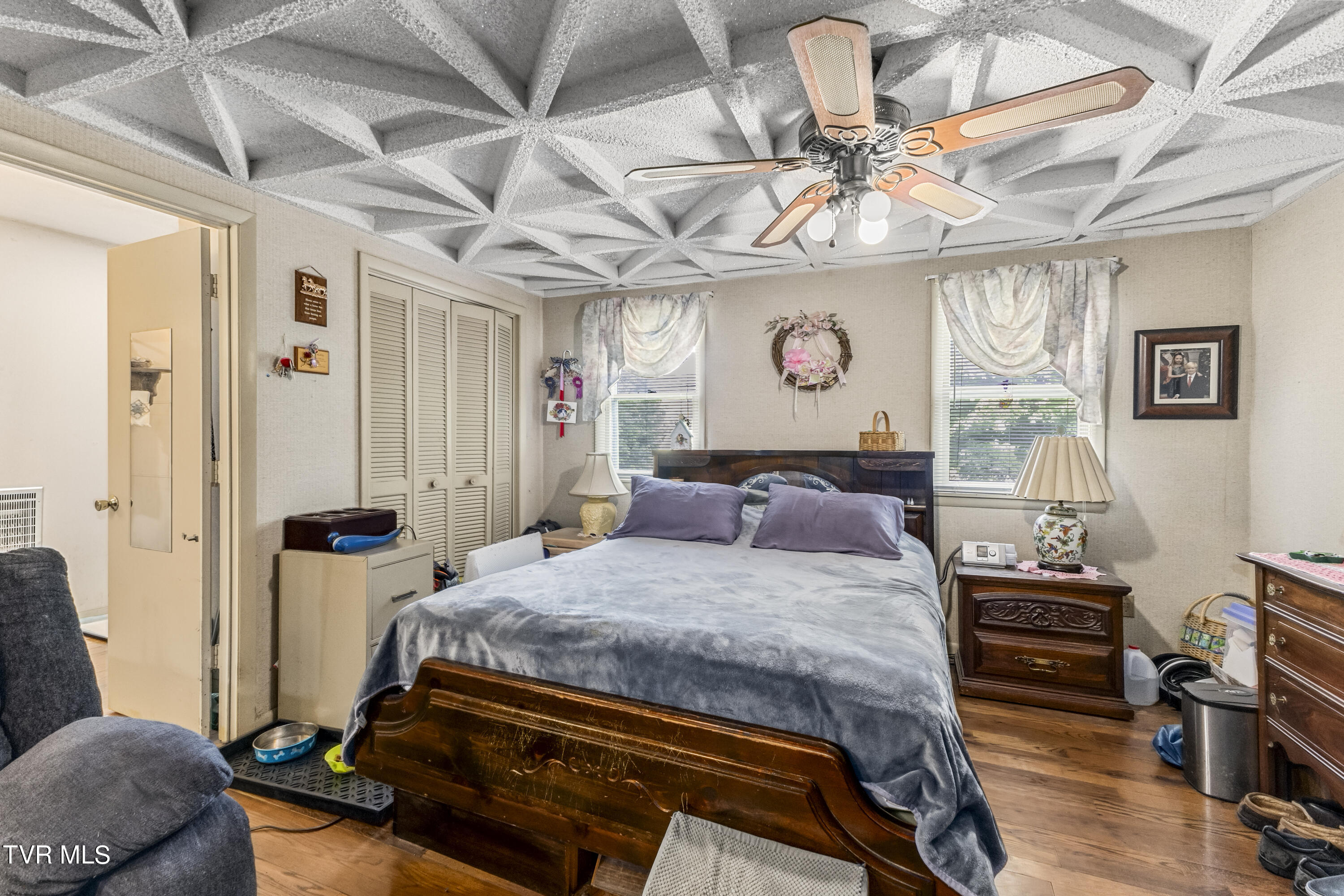 Jonesborough, Tennessee, 37659, United States, 3 Bedrooms Bedrooms, ,3 BathroomsBathrooms,Residential,For Sale,1888653