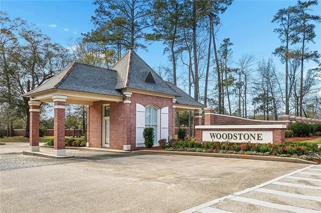 Mandeville, Louisiana, 70471, United States, 5 Bedrooms Bedrooms, ,6 BathroomsBathrooms,Residential,For Sale,2025079