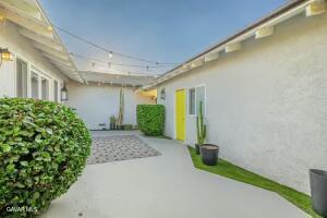 Van Nuys, California, 91405, United States, 3 Bedrooms Bedrooms, ,2 BathroomsBathrooms,Residential,For Sale,1939328