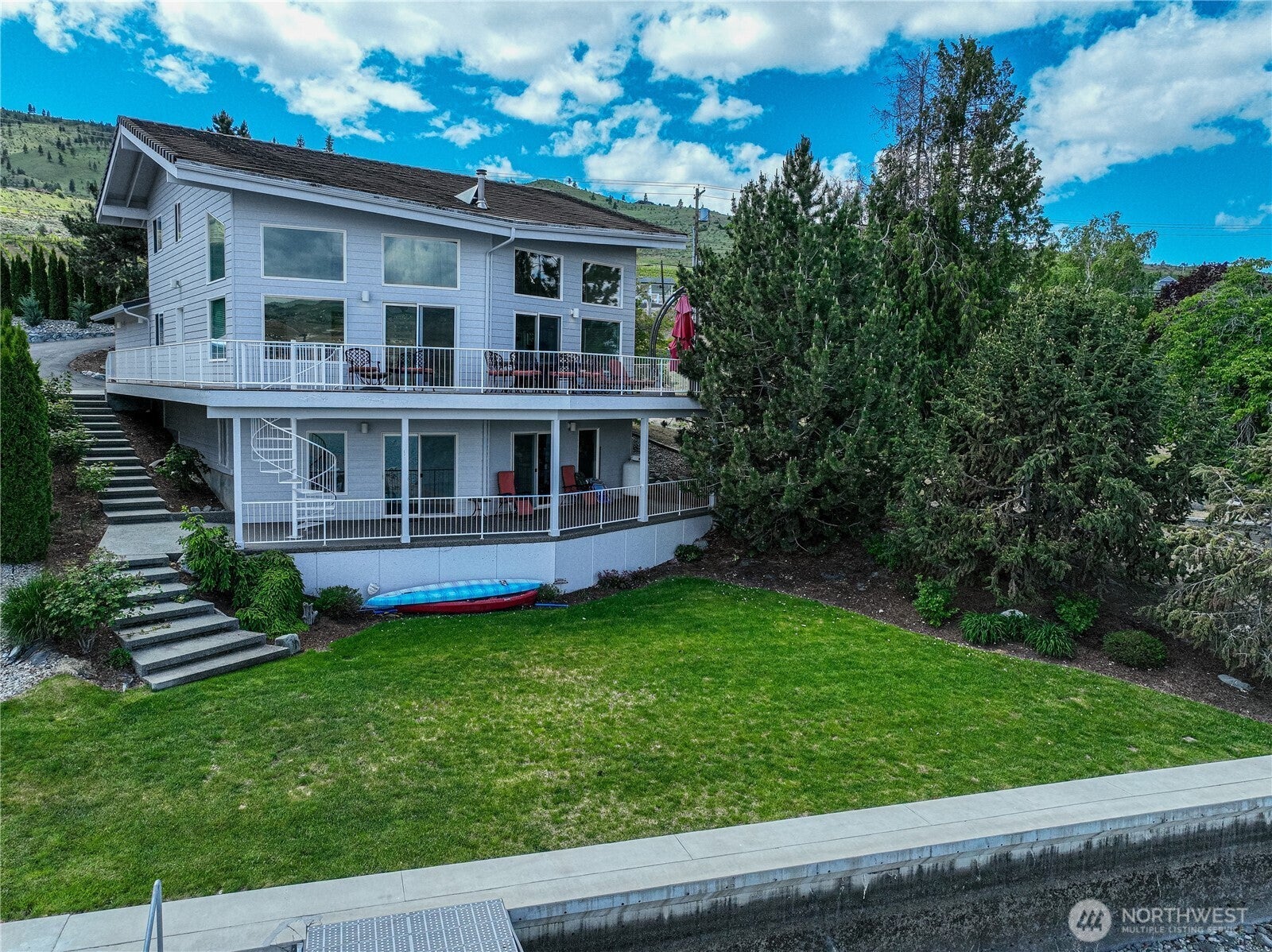 Chelan, Washington, 98816, United States, 3 Bedrooms Bedrooms, ,3 BathroomsBathrooms,Residential,For Sale,1827757