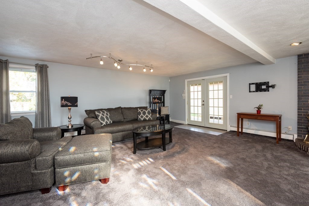 15 Bradford Street Street, Malden, Massachusetts, 02148, United States, 4 Bedrooms Bedrooms, ,3 BathroomsBathrooms,Residential,For Sale,15 Bradford Street Street,1010579