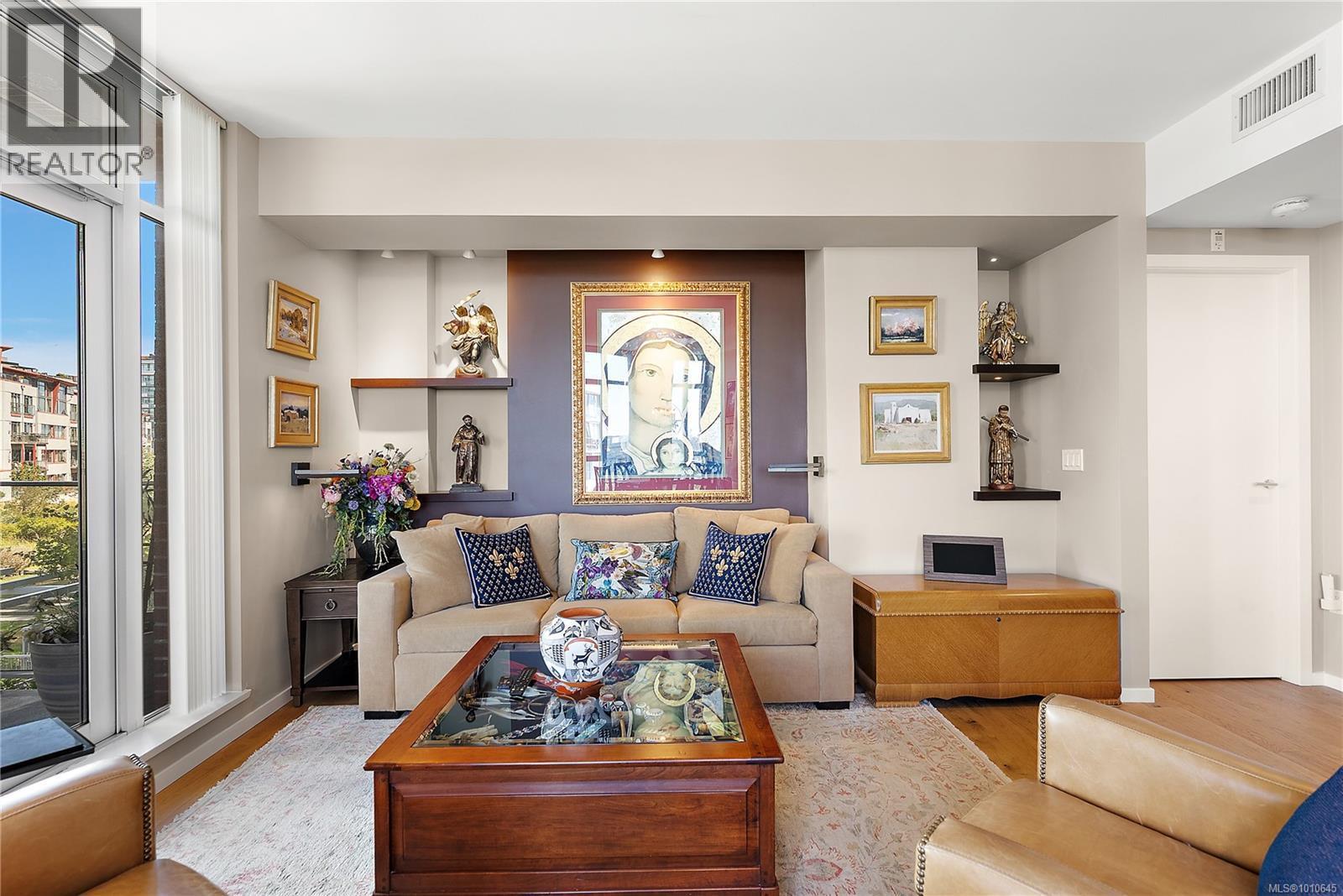VICTORIA, British Columbia, V9A 0A1, CA, 2 Bedrooms Bedrooms, ,3 BathroomsBathrooms,Residential,For Sale,1949456