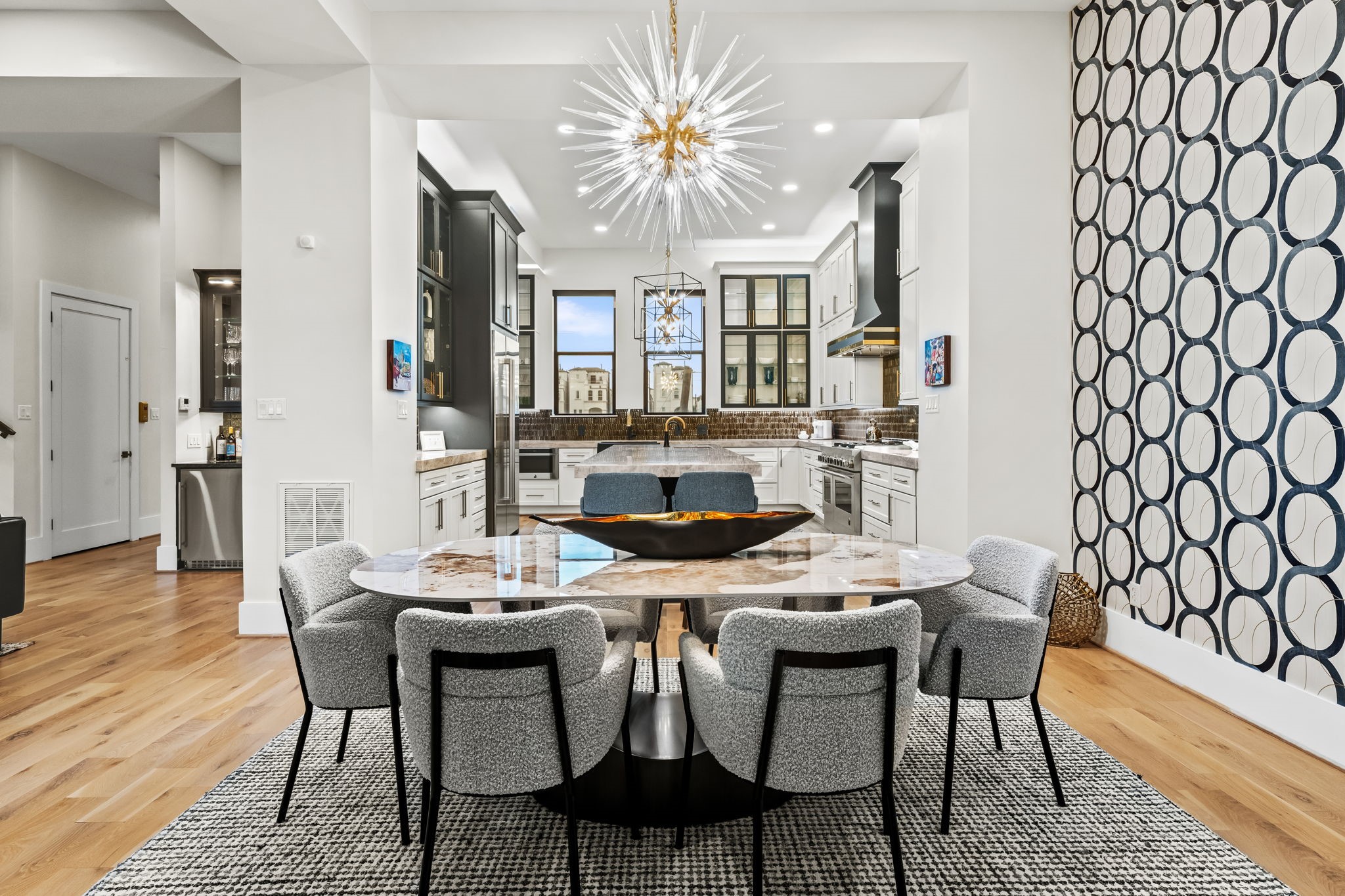  611 N Live Oak Street - 物件實景